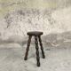 Tabouret vintage tripode pieds perlés