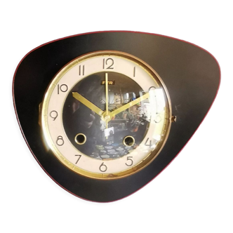 Vintage formica clock silent wall clock asymmetrical "FFR black red"