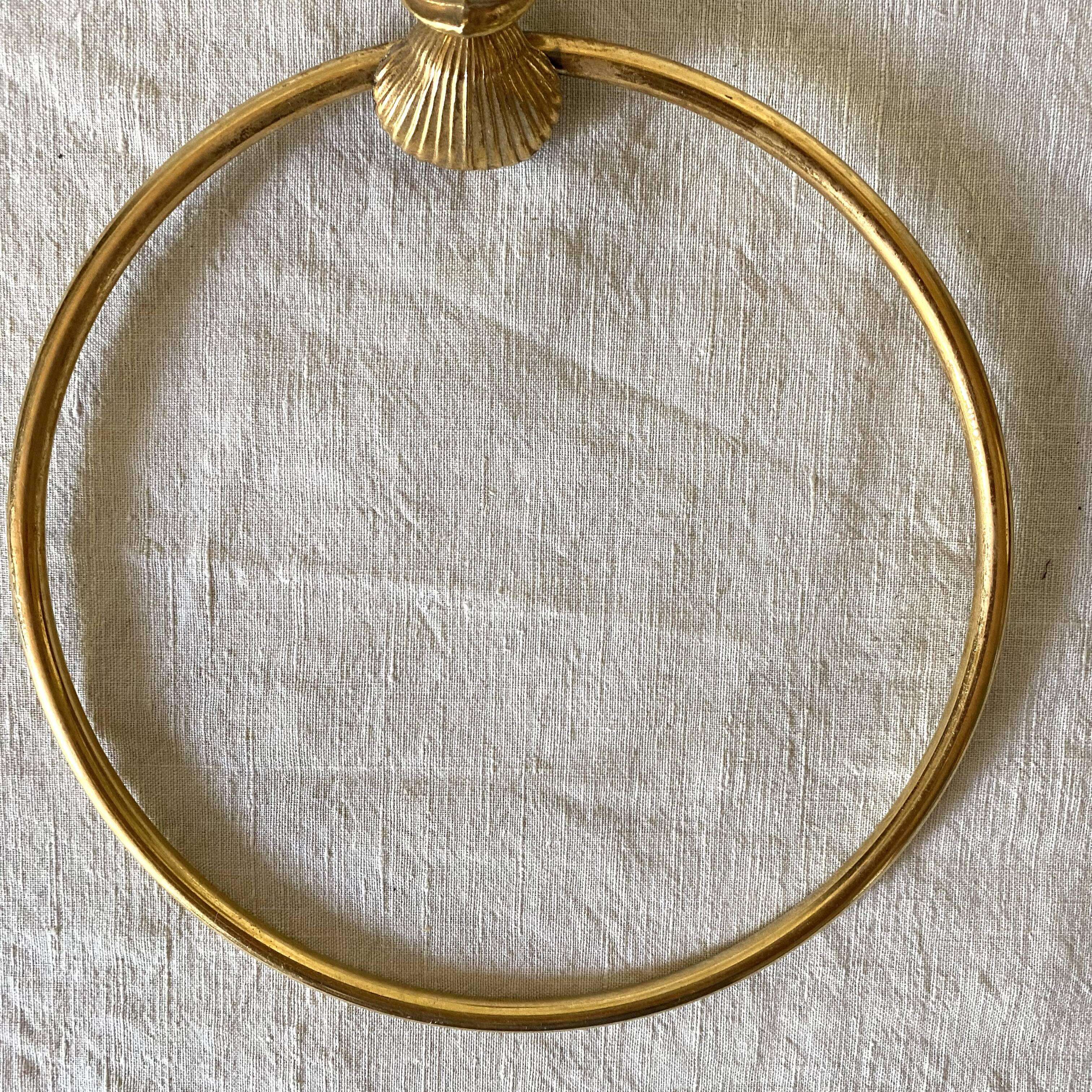 Porte serviette doré anneau , décor poisson
