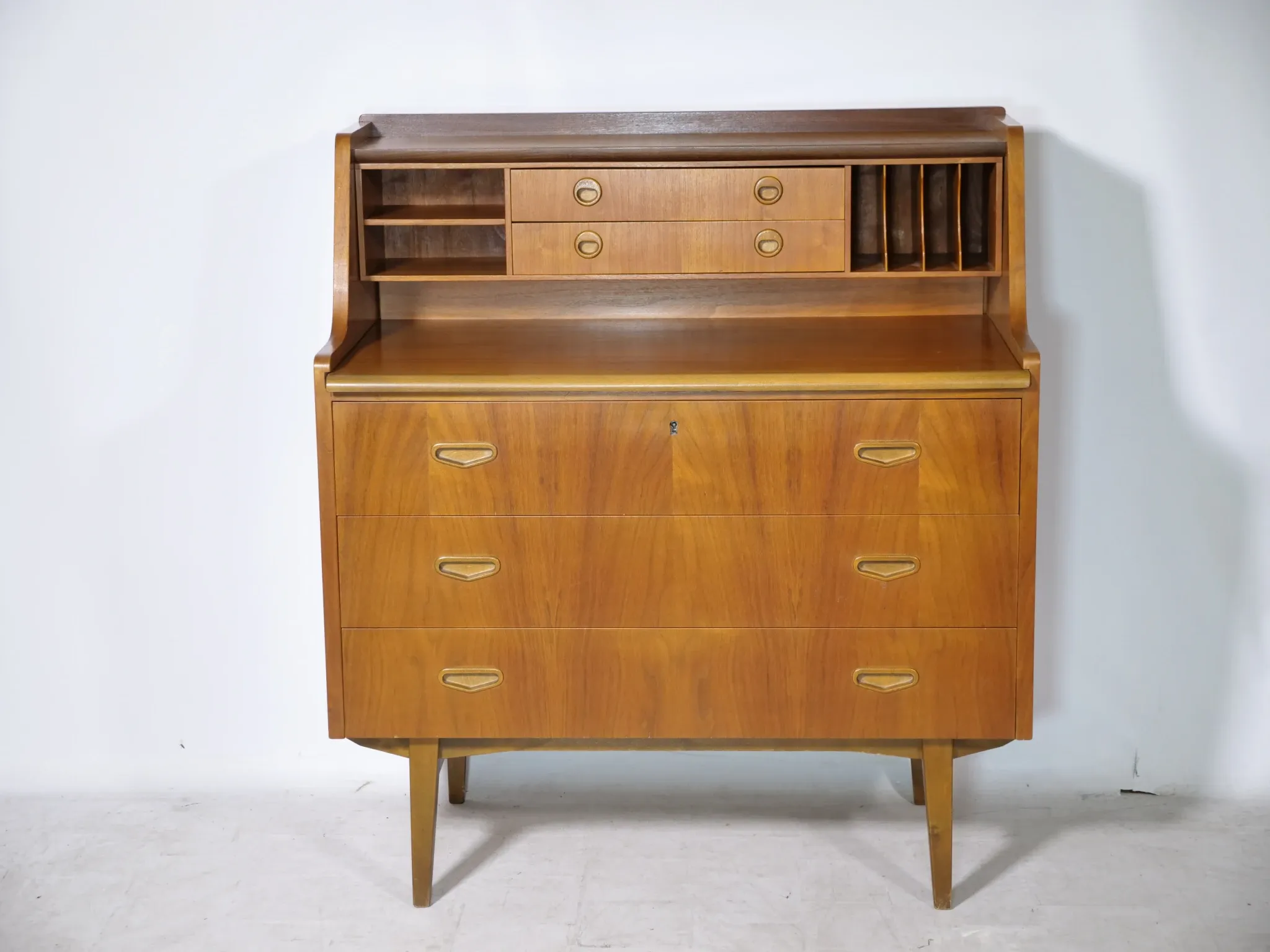 Bureau secrétaire danois en teck, années 1960