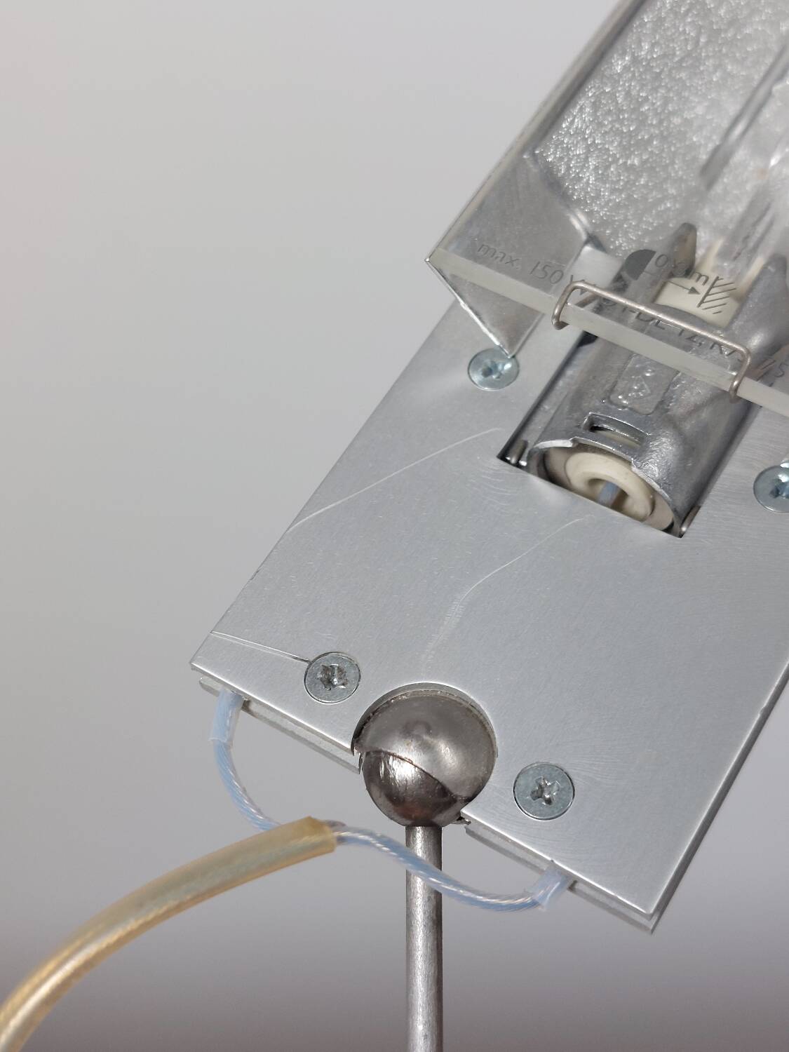 Applique murale design minimaliste vintage Ingo Maurer Wandering Finger