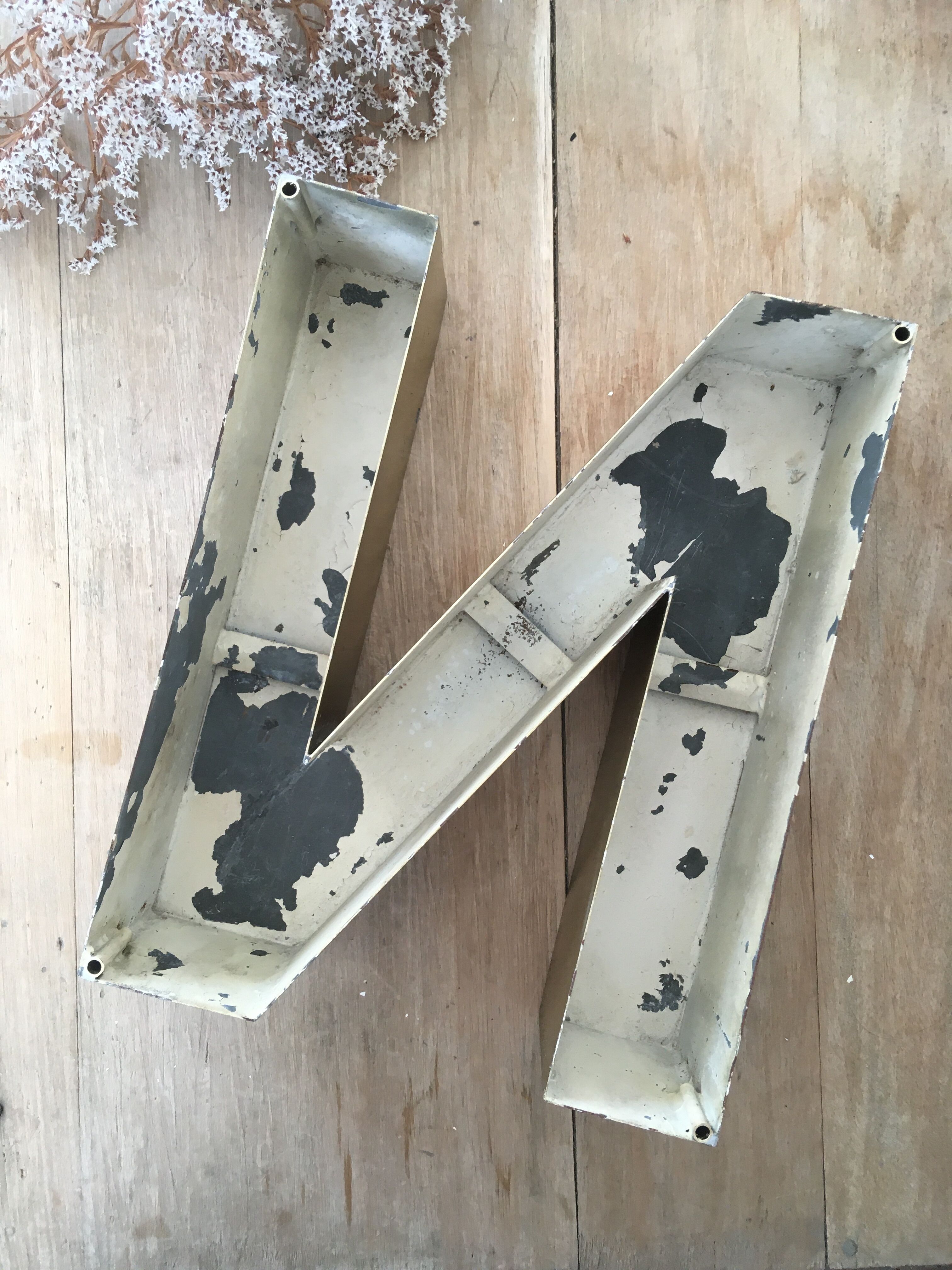 Golden vintage sign letter N