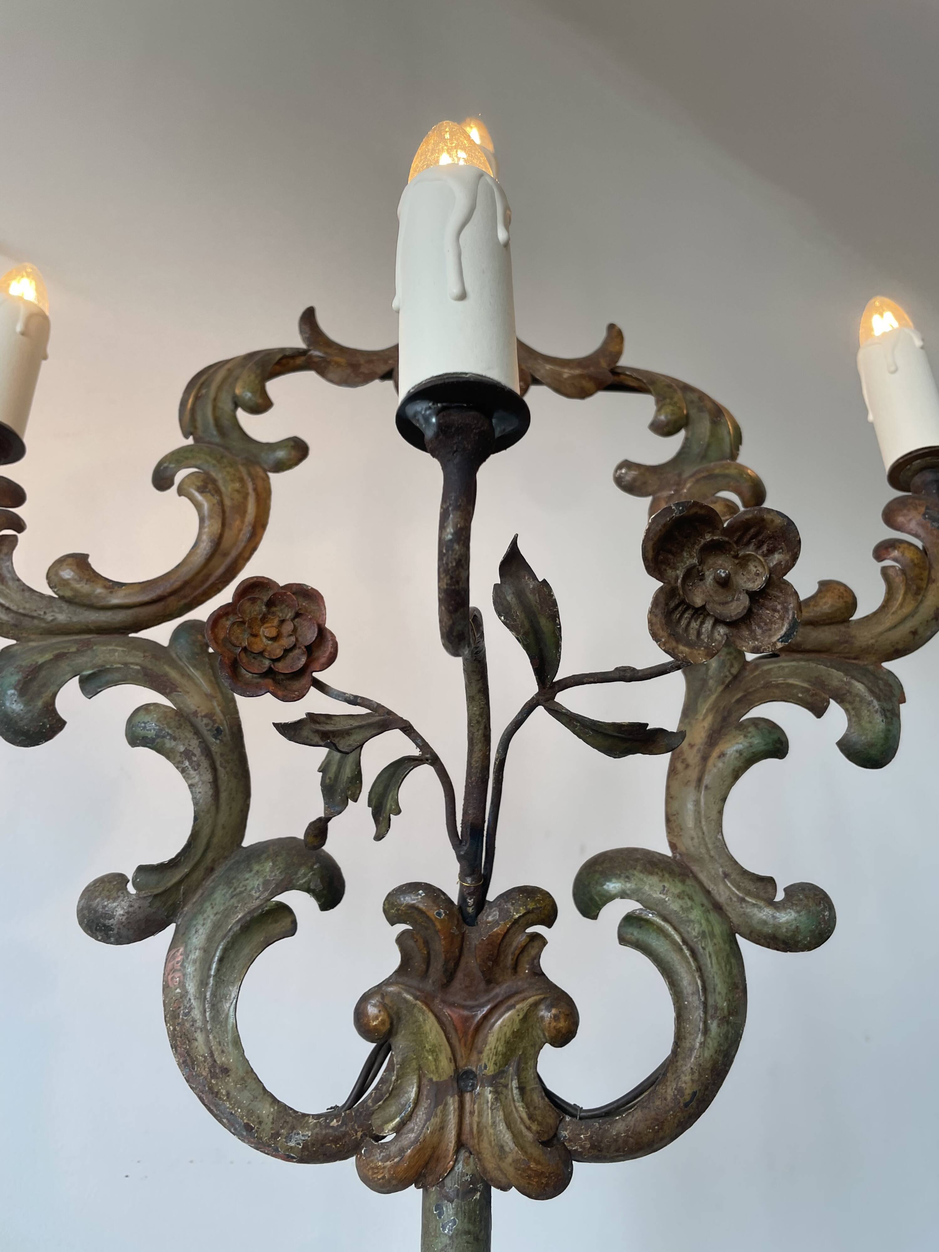 Florentine floor lamp in old painted sheet metal