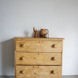 English dresser