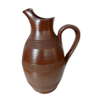 Pitcher in bonny sandstone