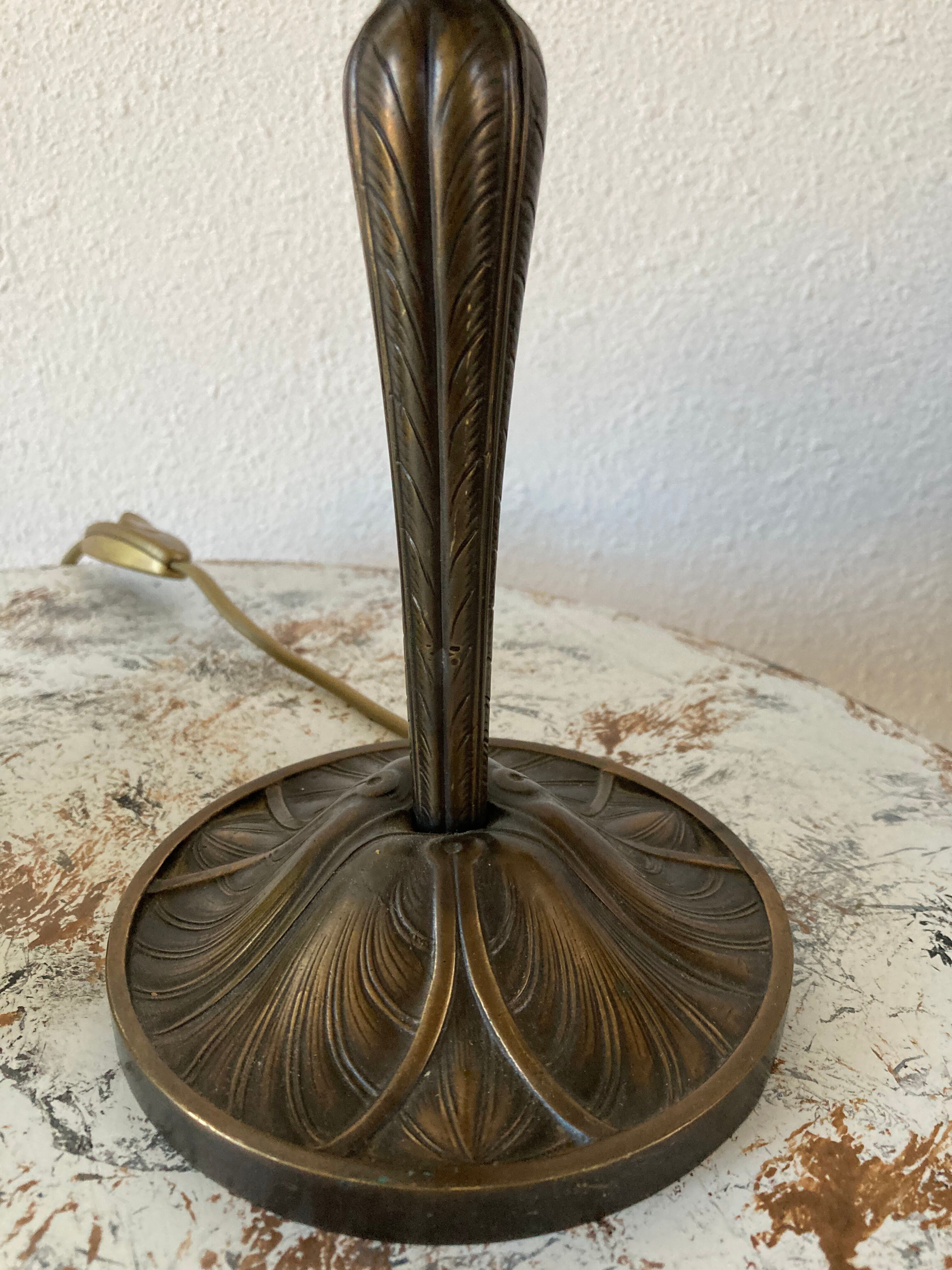 Lampe art nouveau en verre soufflé