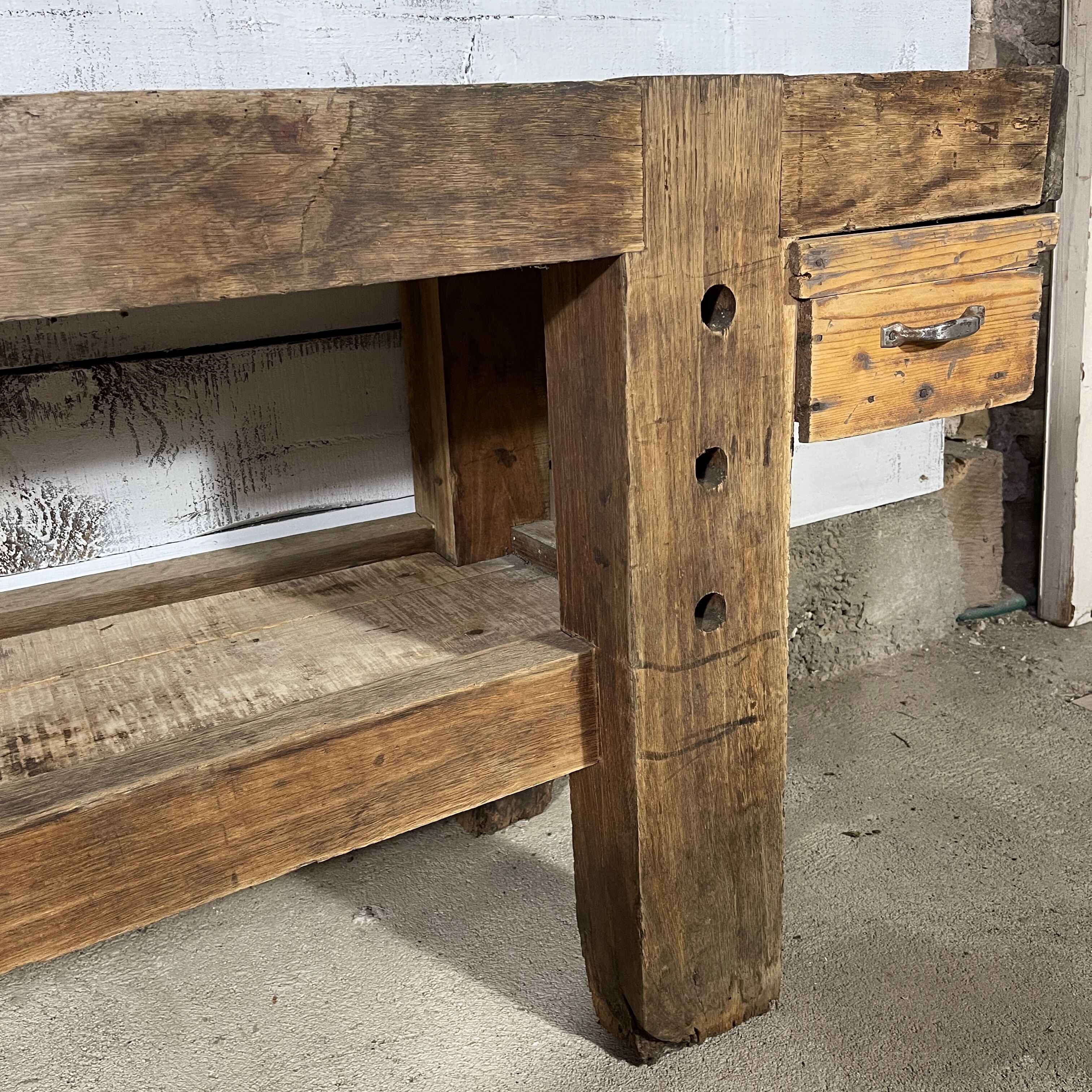 Carpenter's workbench