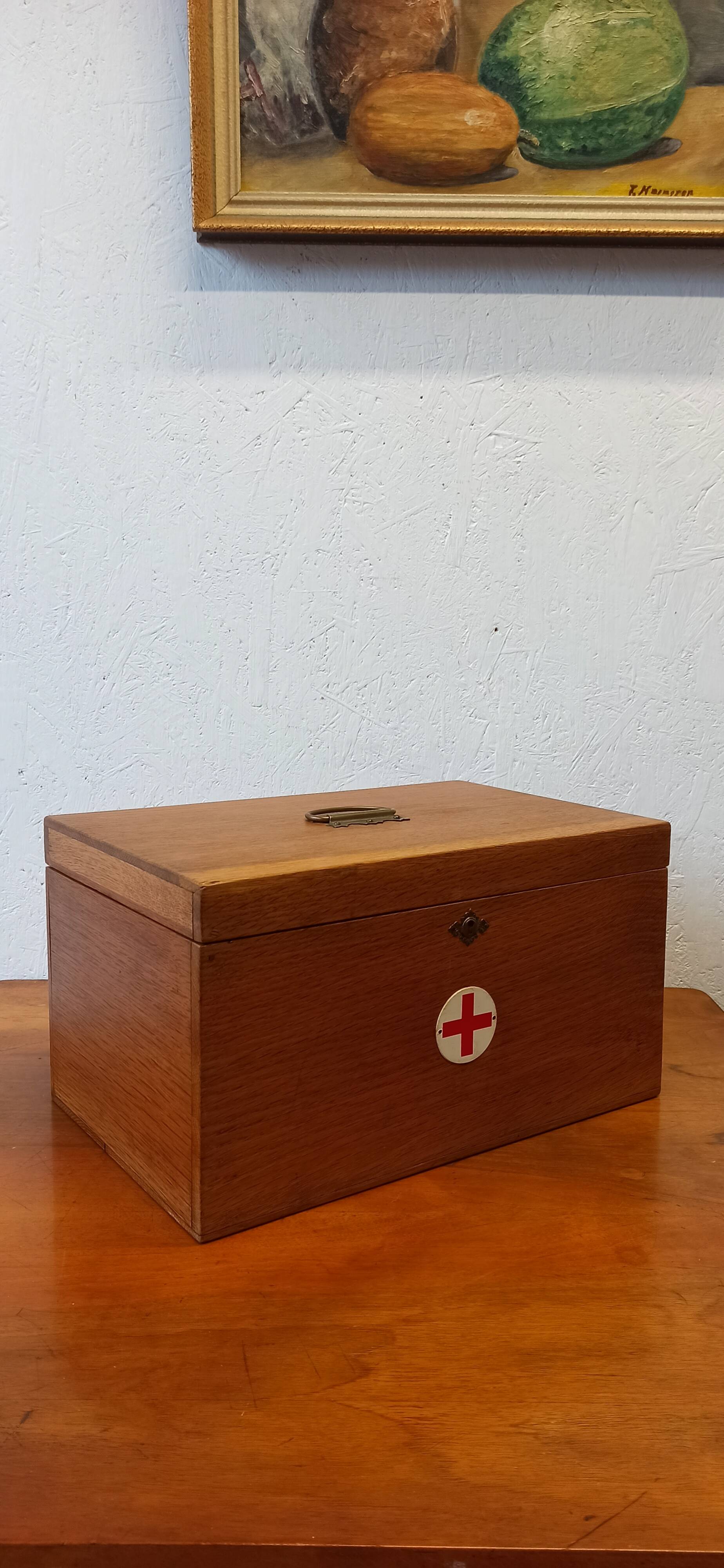 Old first aid kit Ch.O.Werner Stockholm.