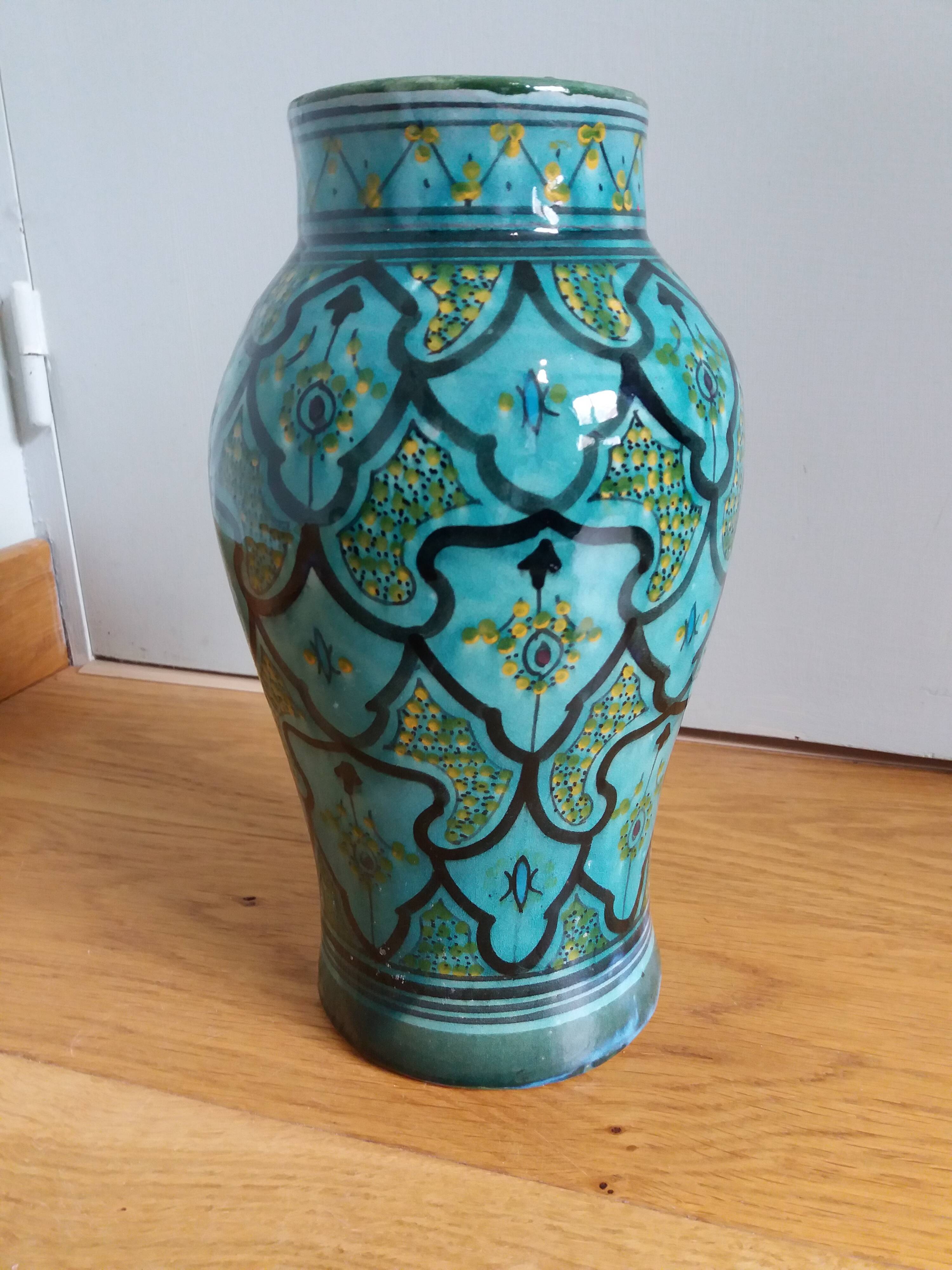 Handcrafted Safi turquoise vase signed