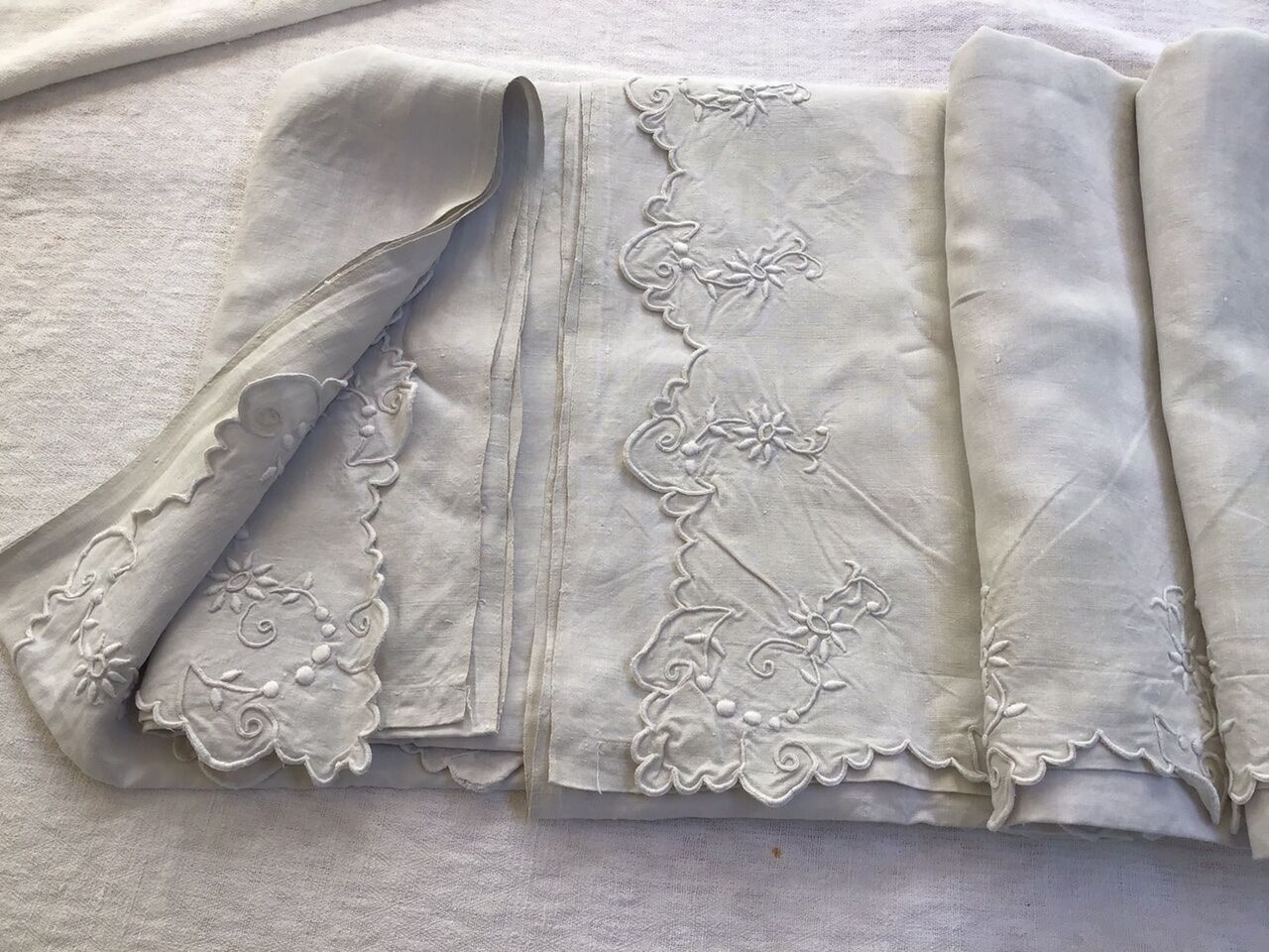 Embroidered linen sheet marked "JP"