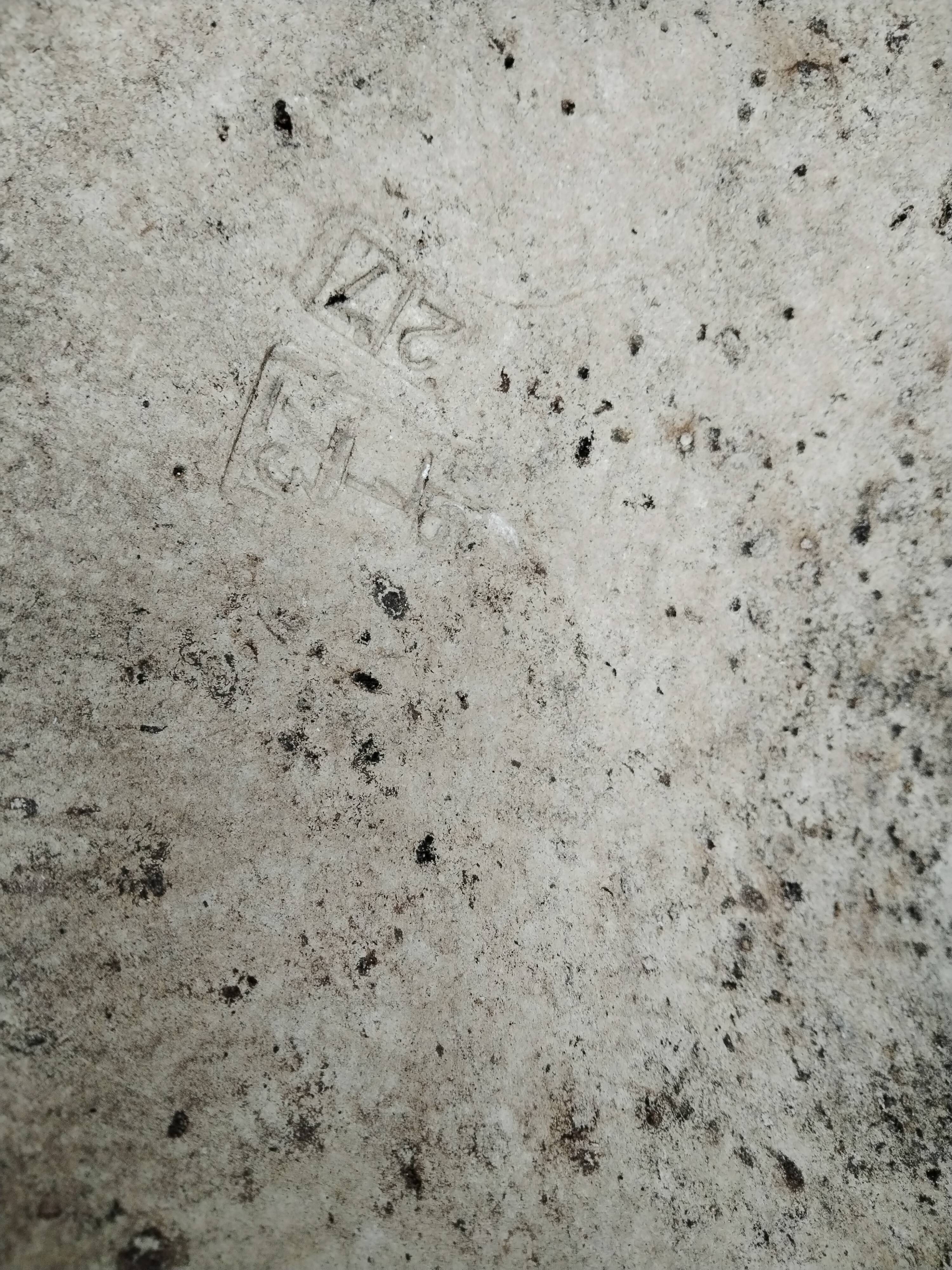 Diabolo planter basin by Anton bee Ed. Eternit from the 60s