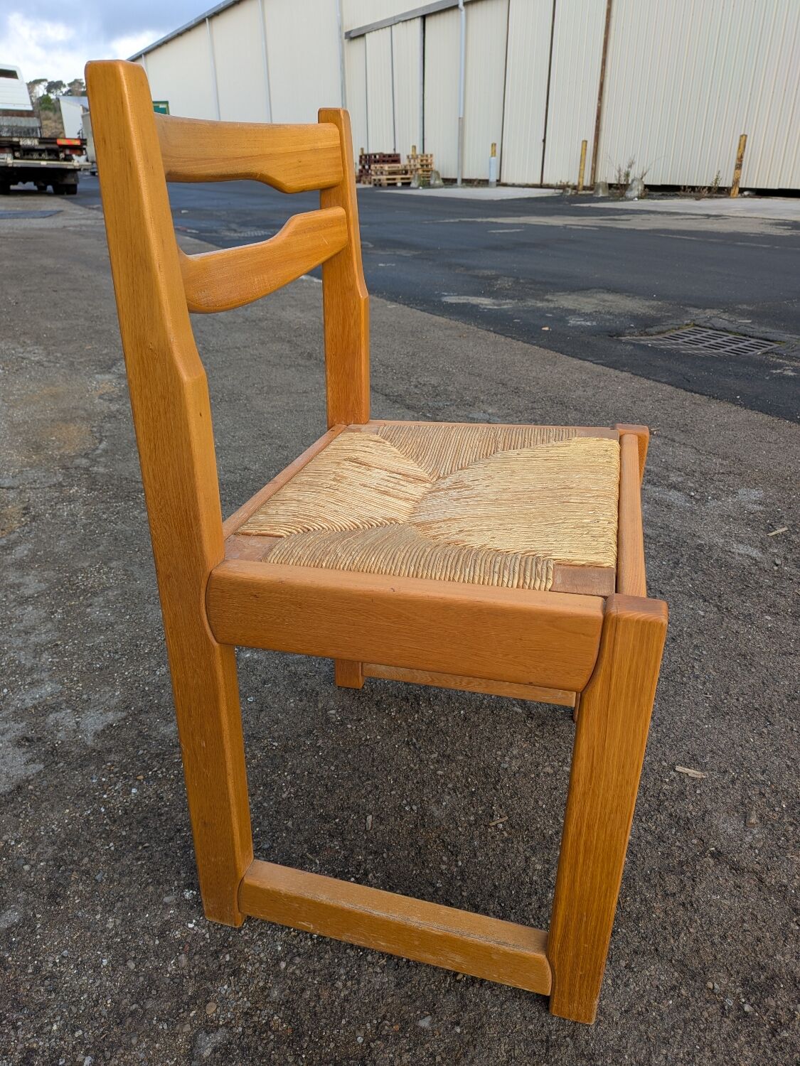 Set of 6 elm chairs from 1980.
