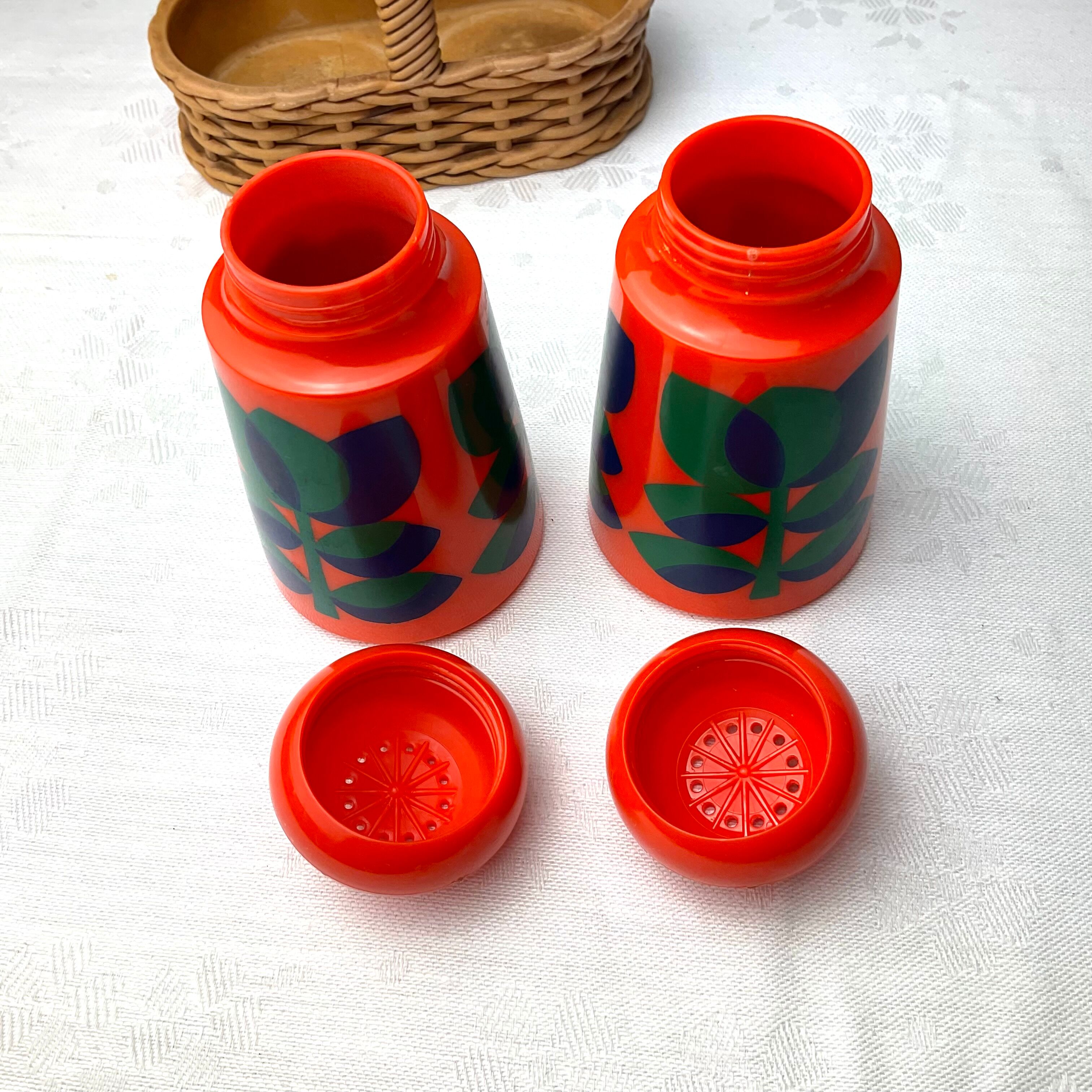 Vintage salt and pepper shaker Emsa