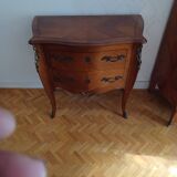 Chest of drawers