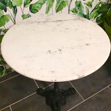 Table bistrot en marbre blanc et fonte