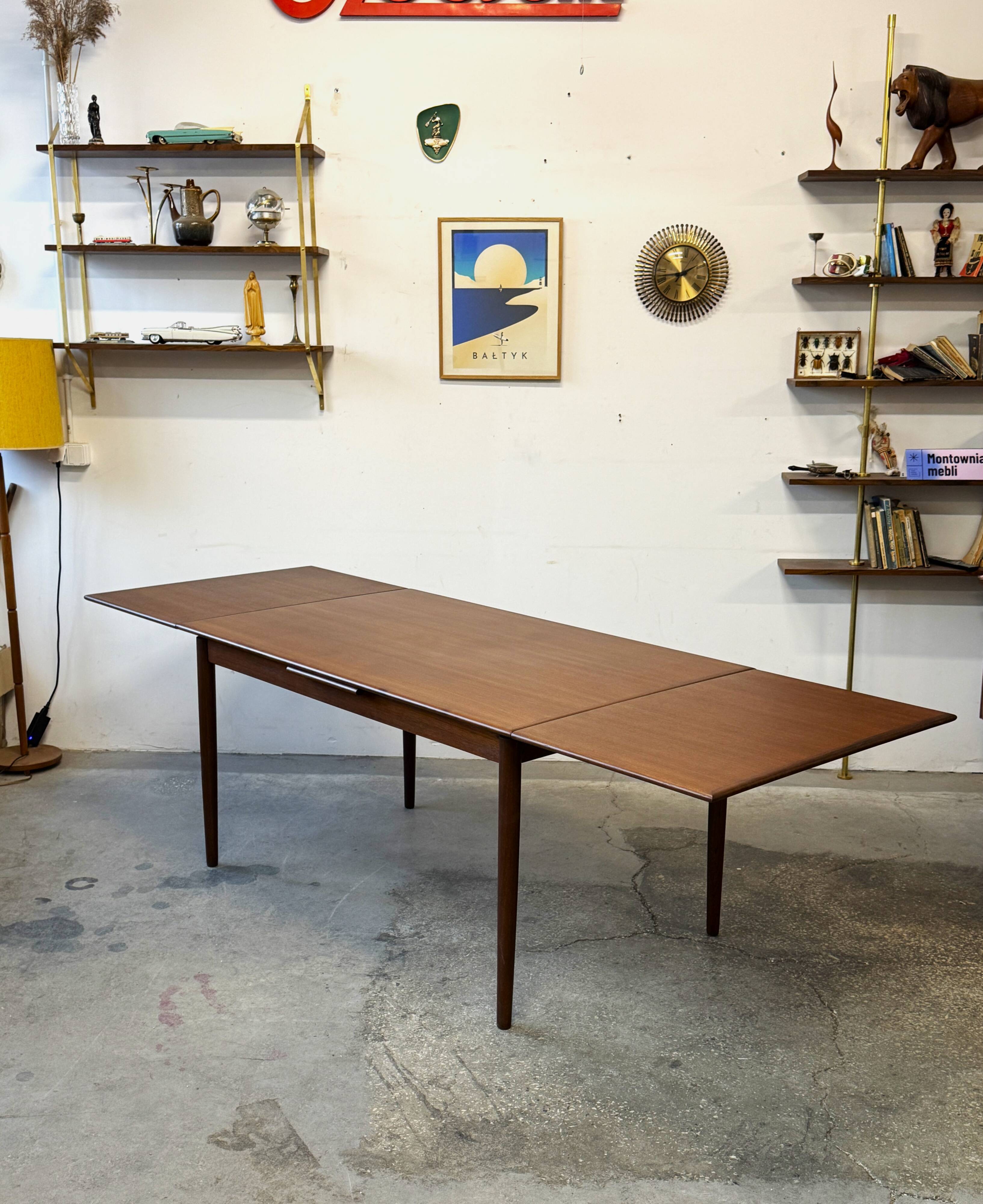 Extendable teak table, Denmark 1960s/1970s, mid-c vntg