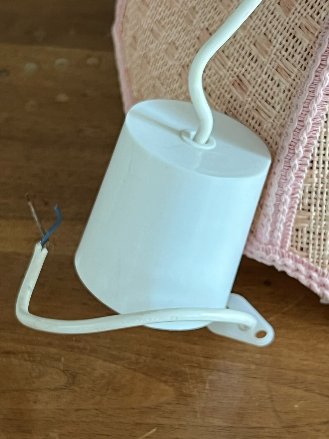 Vintage suspension in raffia and fabrics