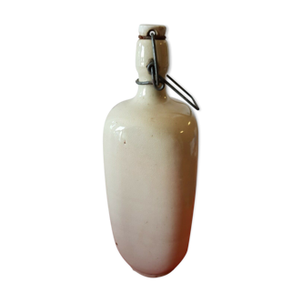 Vernisse sandstone bottle with porcelain cap