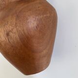 Vase and wooden chain to hang