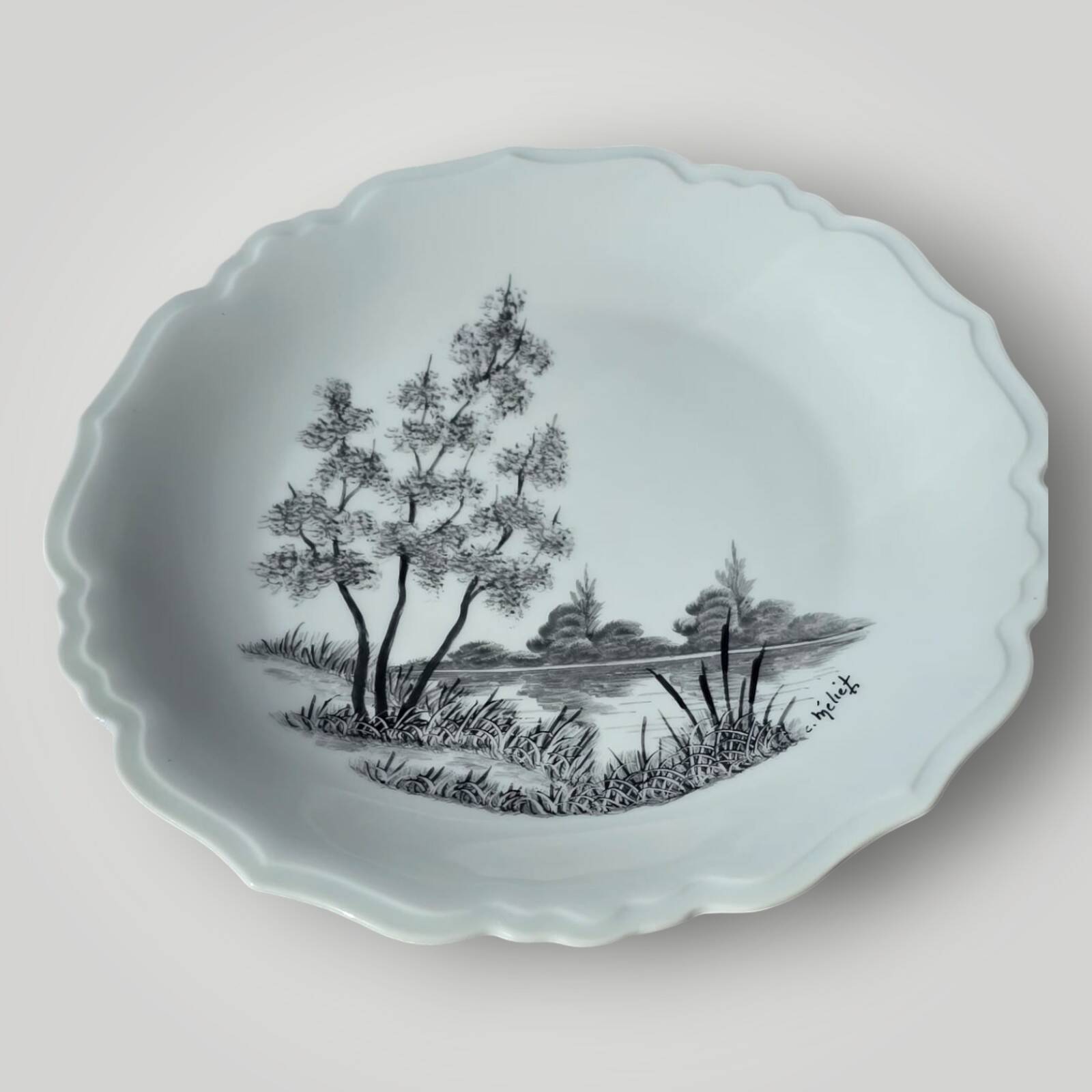 Service de 13 assiettes vintage de Limoges décorées à la main