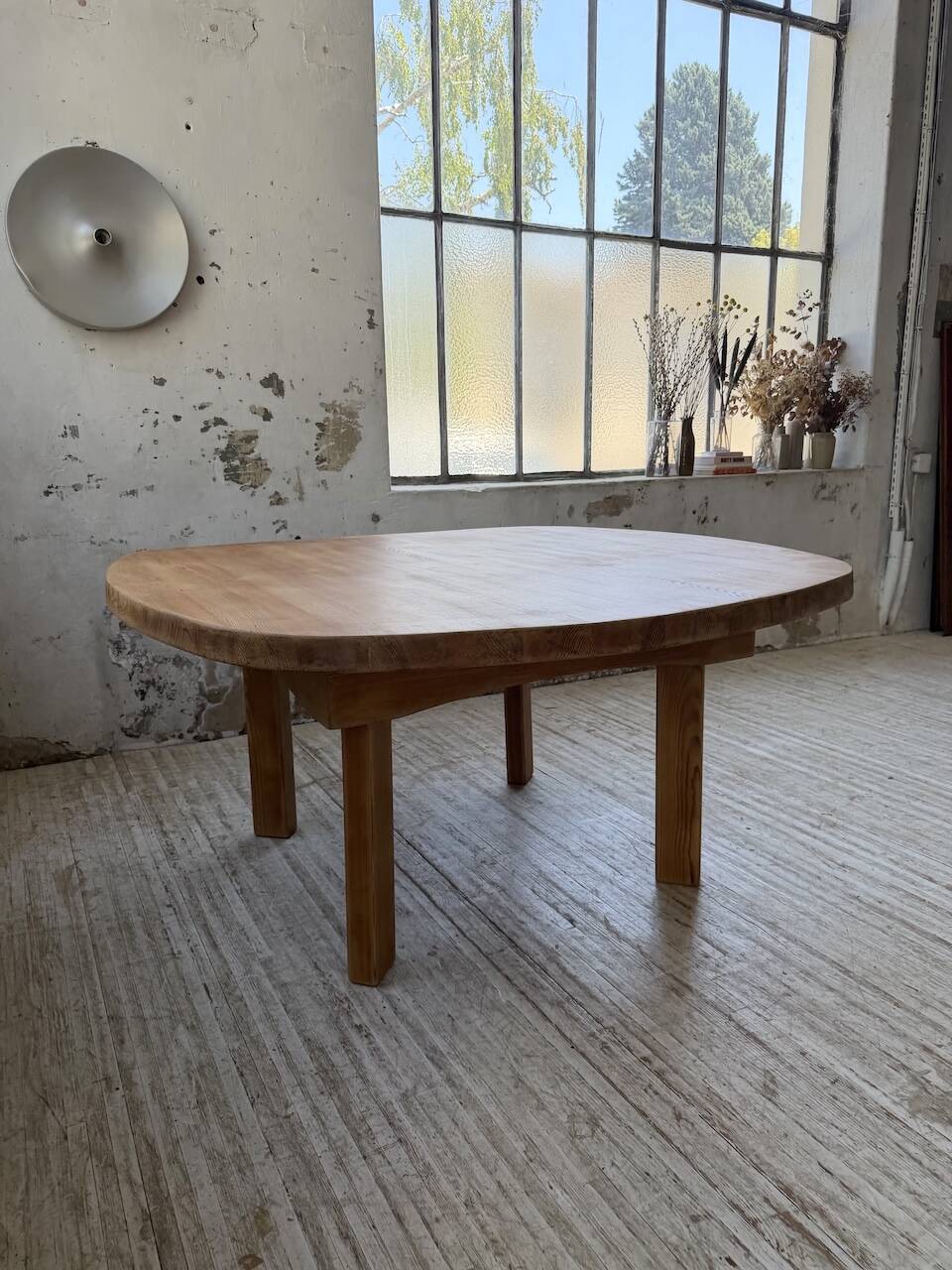 Round XL constructivist table