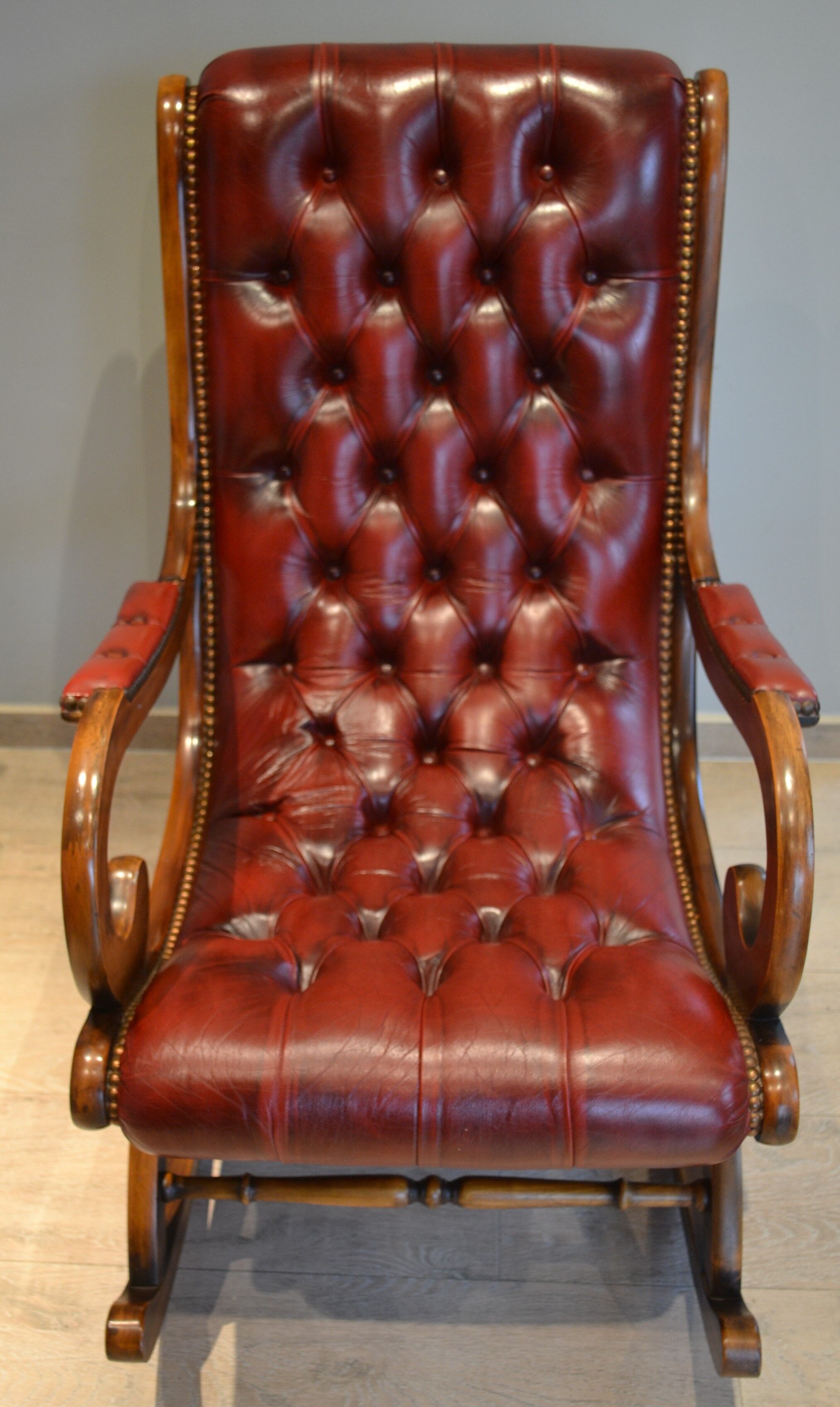 Rocking chair chesterfield