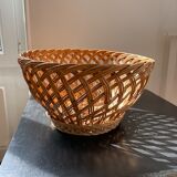 Large fruit basket in woven wicker