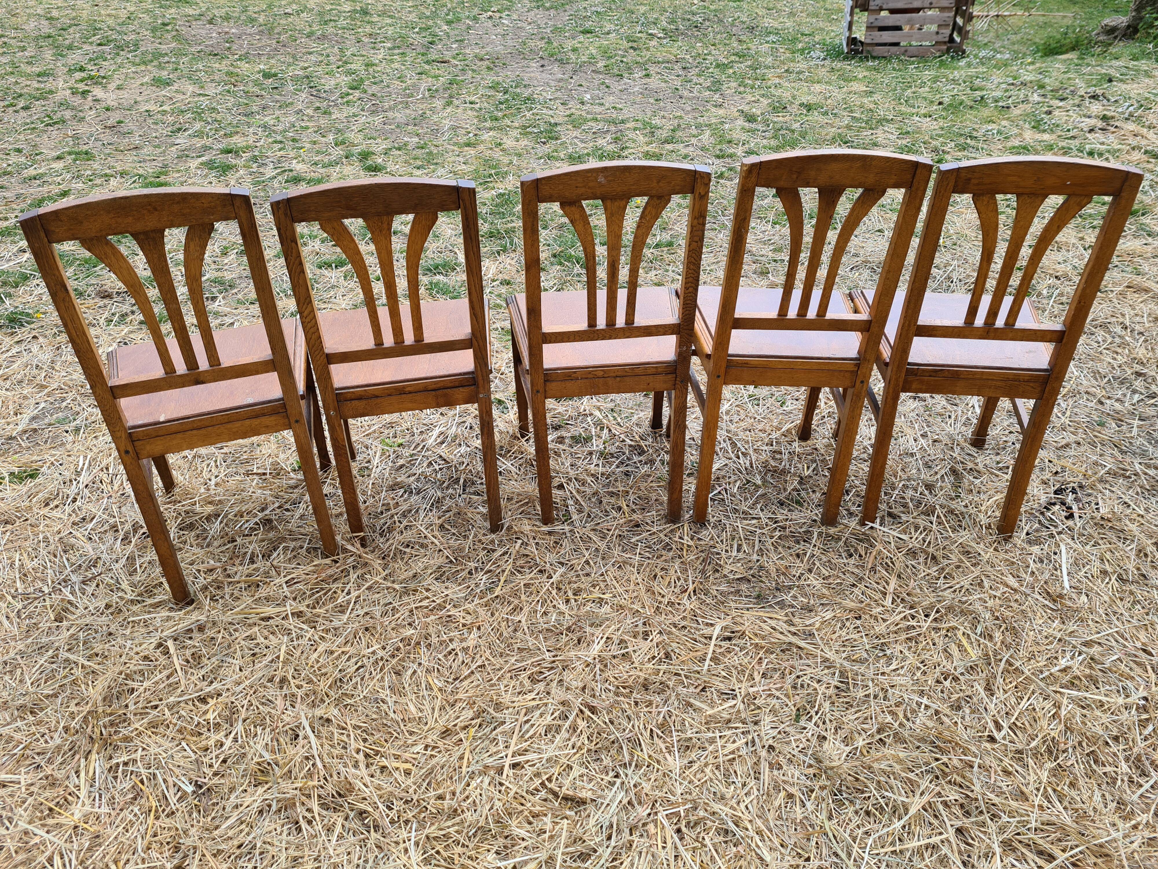 Lot of 5 old wooden chairs
