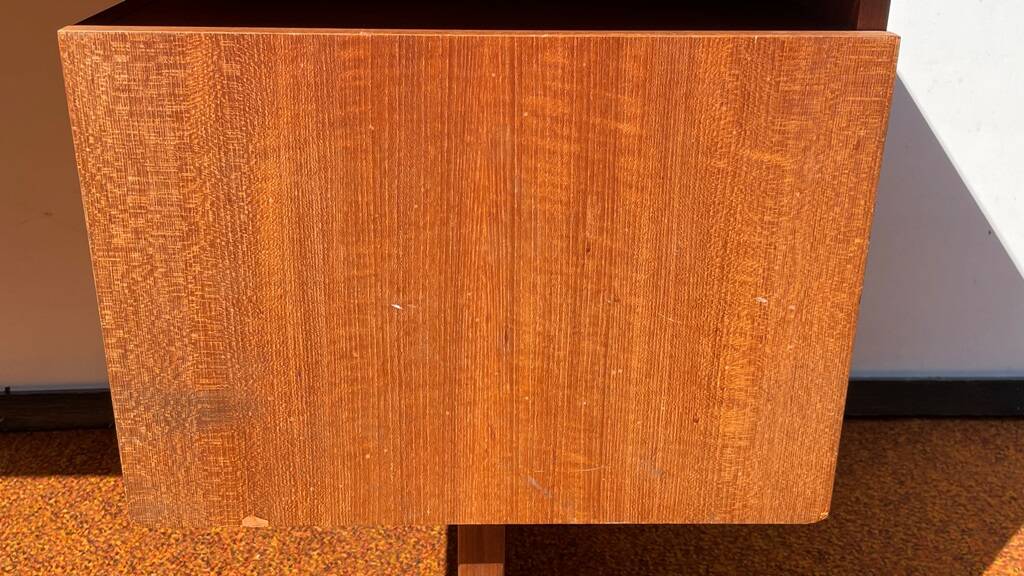 Pastoe desk. vintage 70s