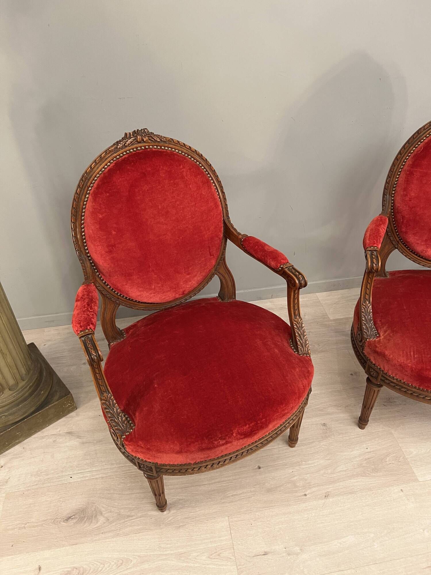 Paire de fauteuils de style Louis XVI époque fin XIXeme