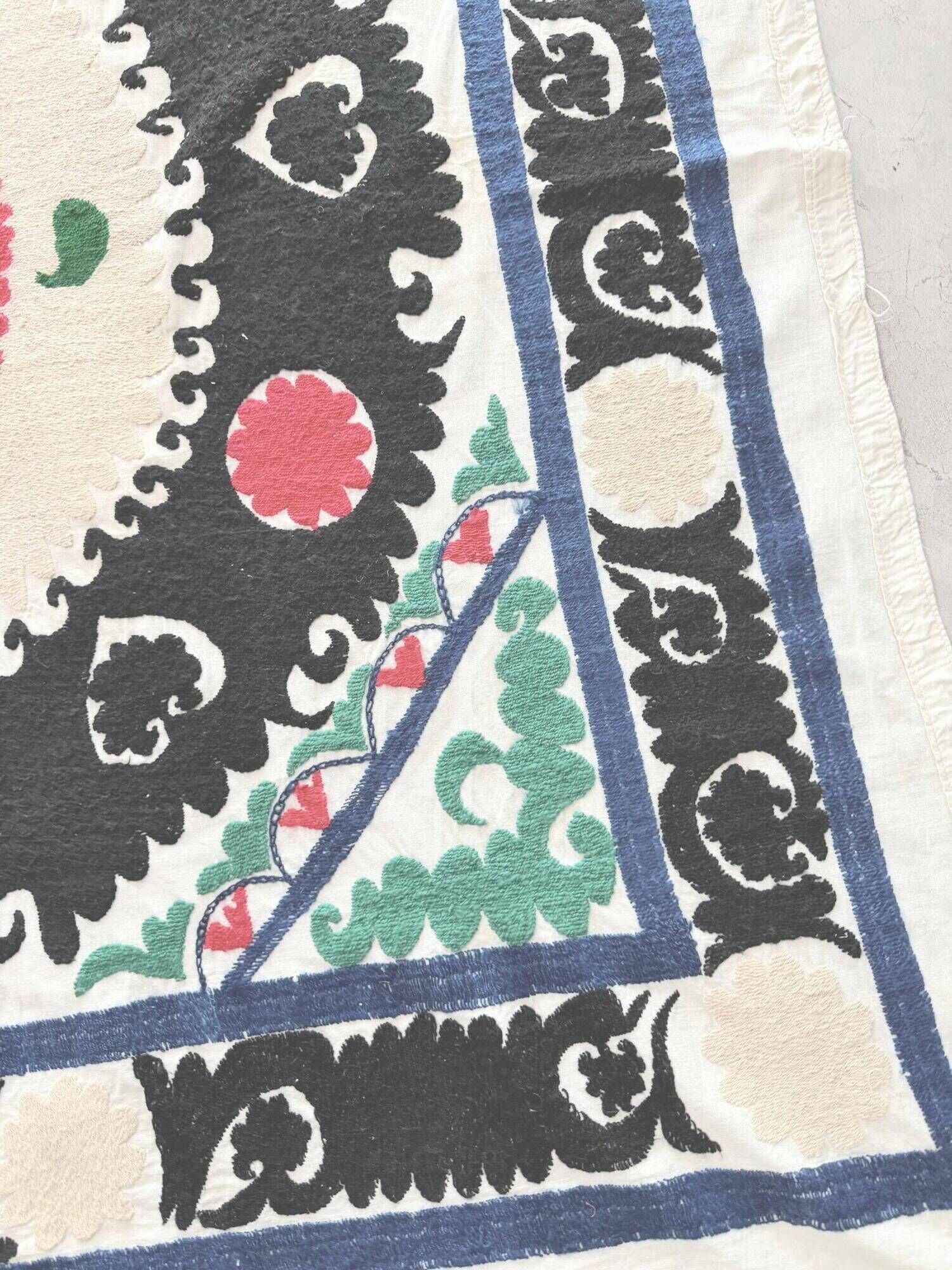 Vintage hand-embroidered tribal tapestry 130x137 cm