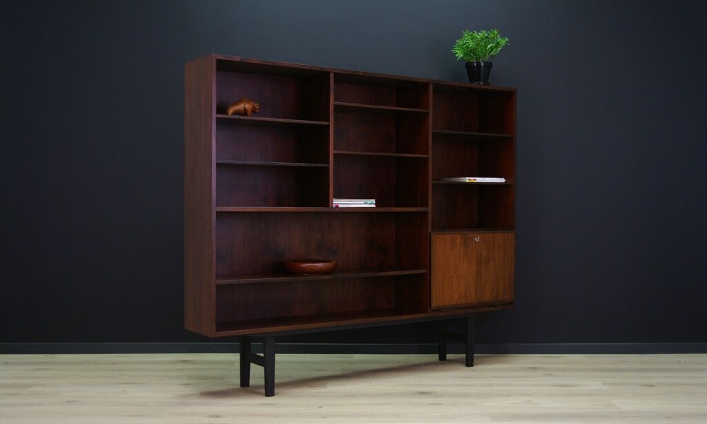Omann Jun bookcase