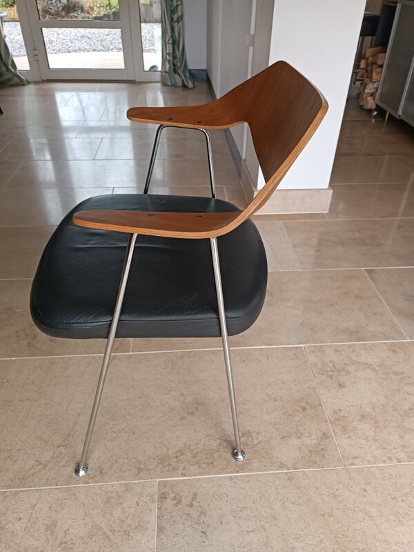 Chaises 675 Robin Day pour Habitat