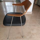 Chaises 675 Robin Day pour Habitat