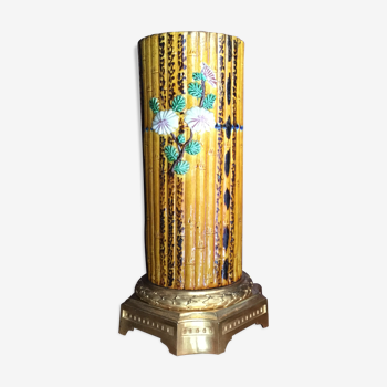 Vase chinois en faience style bambou sur pied bronze