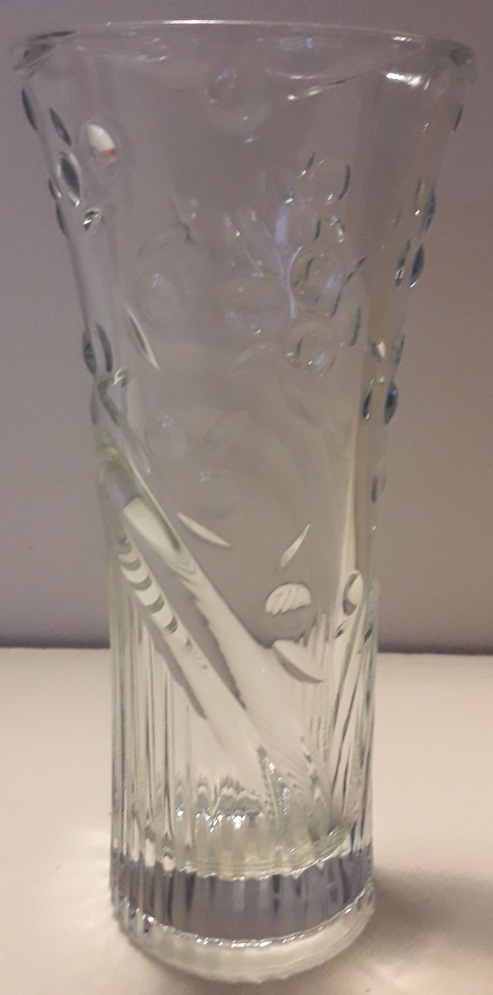 Transparent glass vase