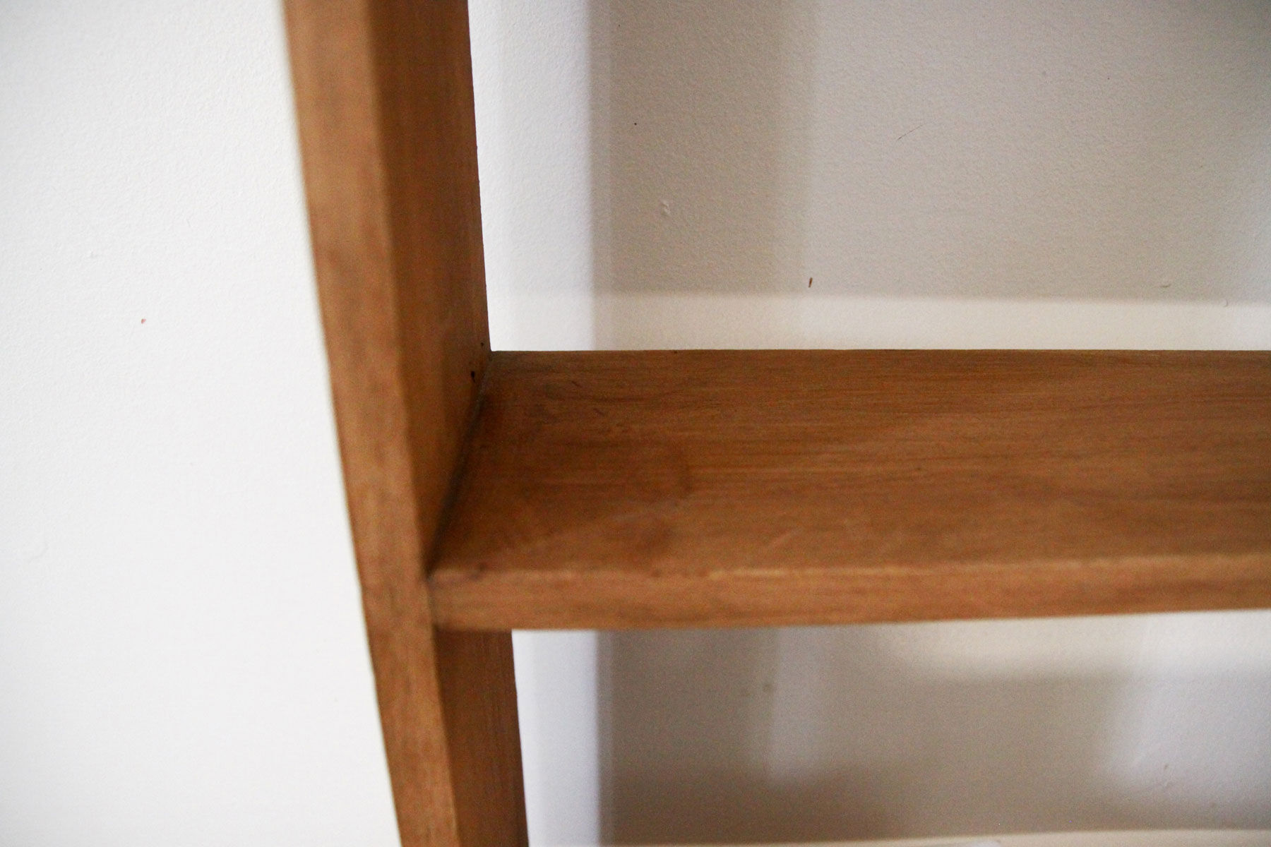 Solid wood bookcase shelf