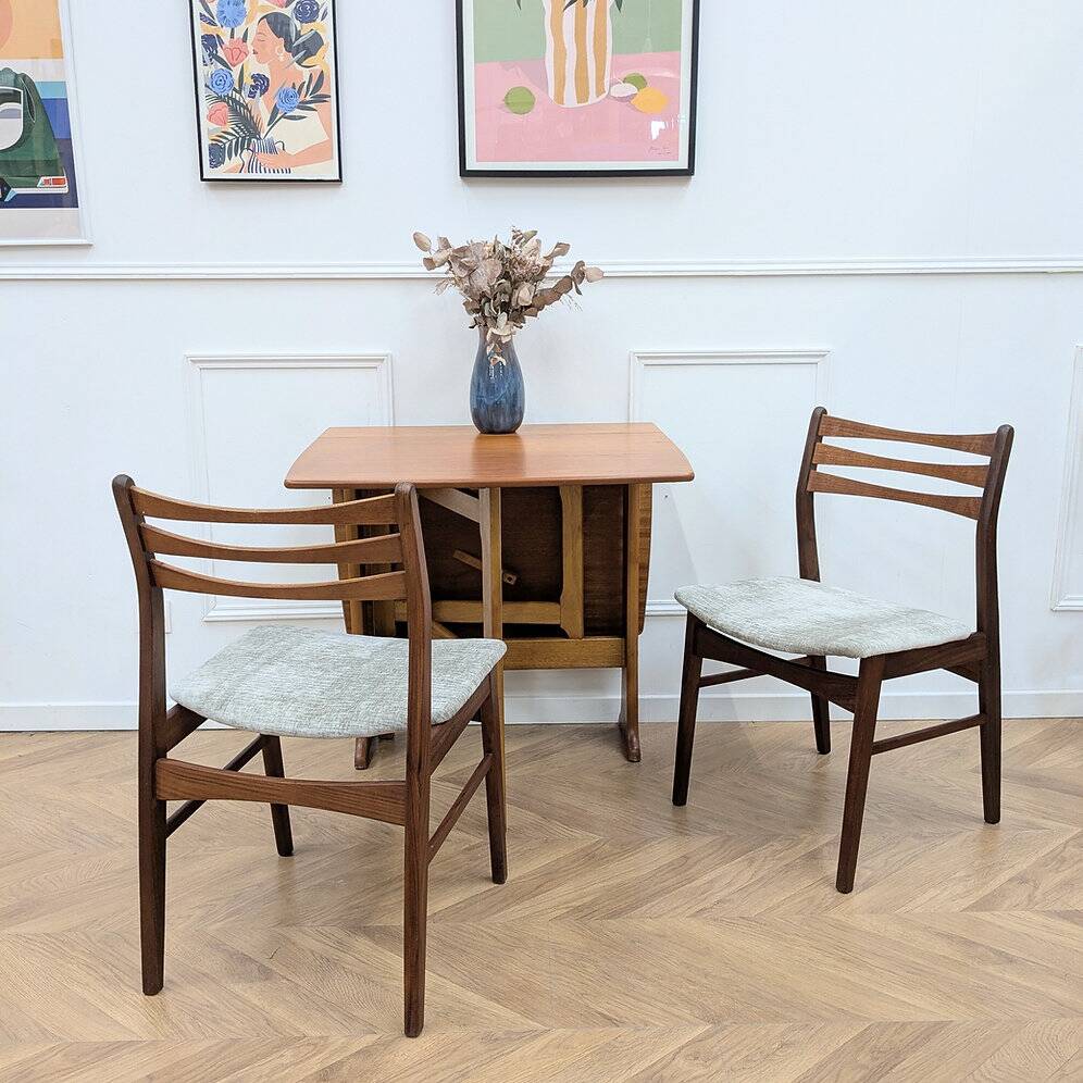 2 minimalist vintage Scandinavian chairs