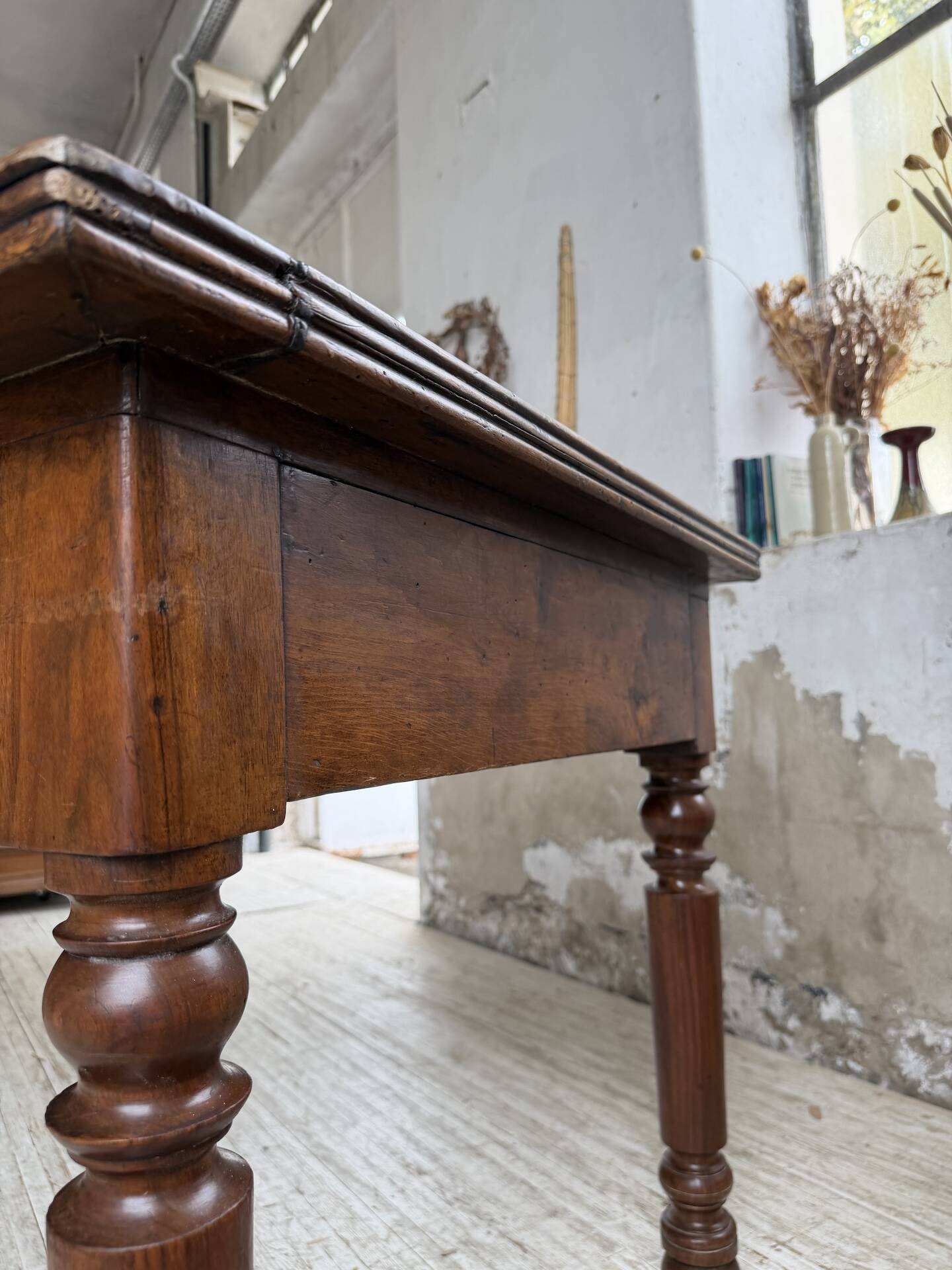 Table de ferme ou table de drapier noyer massif 1900