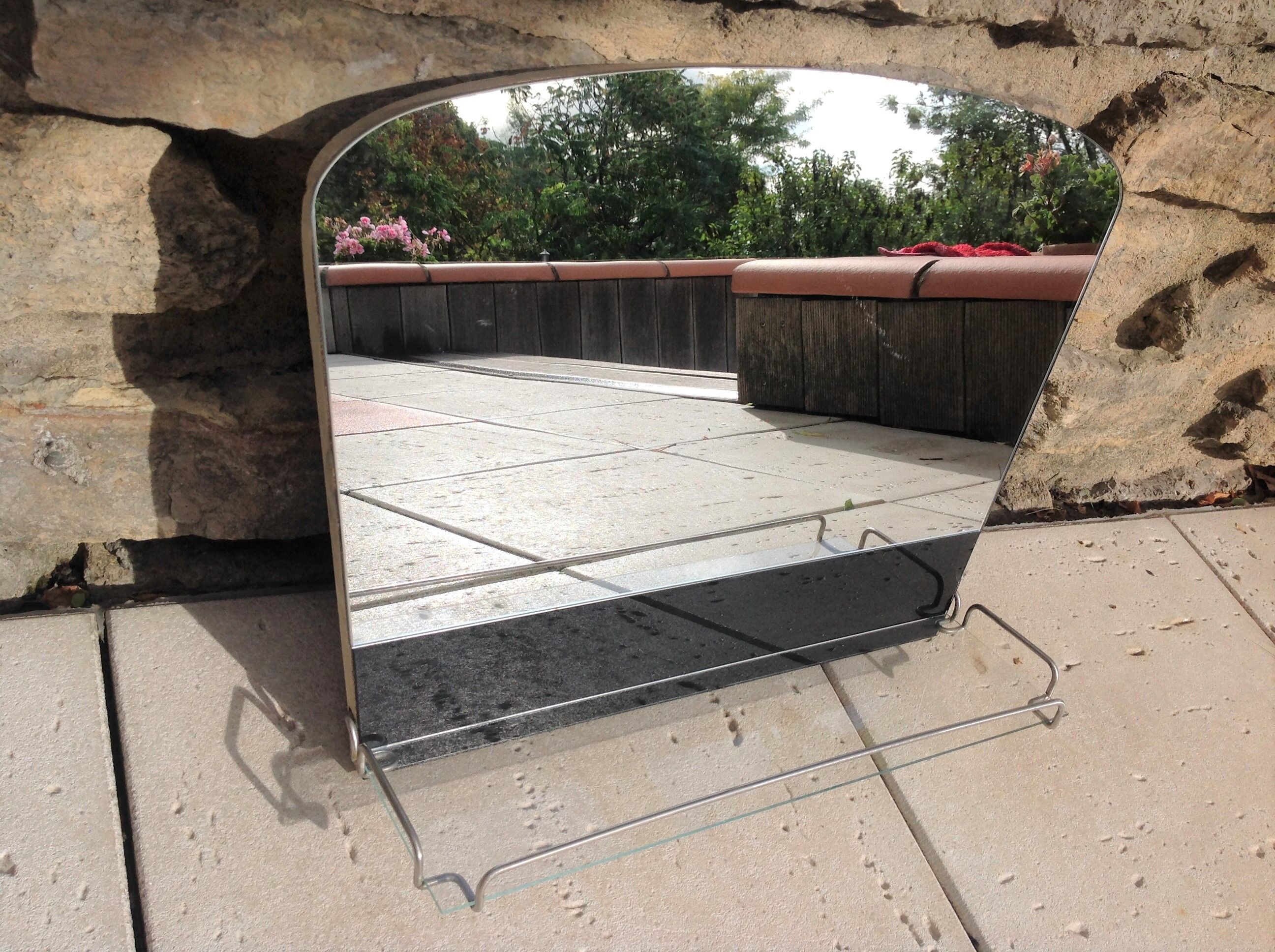Two-tone bathroom mirror with its tablet, vintage 50s/60s