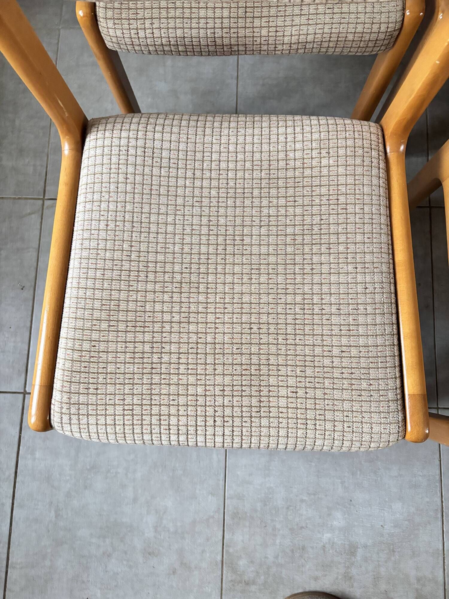 Set of 4 Scandinavian Baumann chairs in solid elm – 1970s