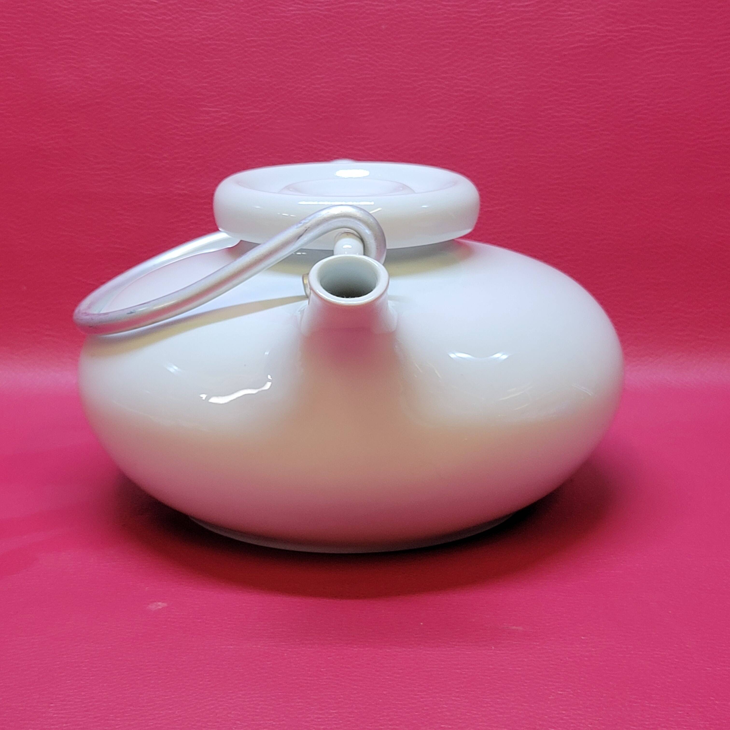 Théière en porcelaine blanche Carl Gustaf Jahnsson