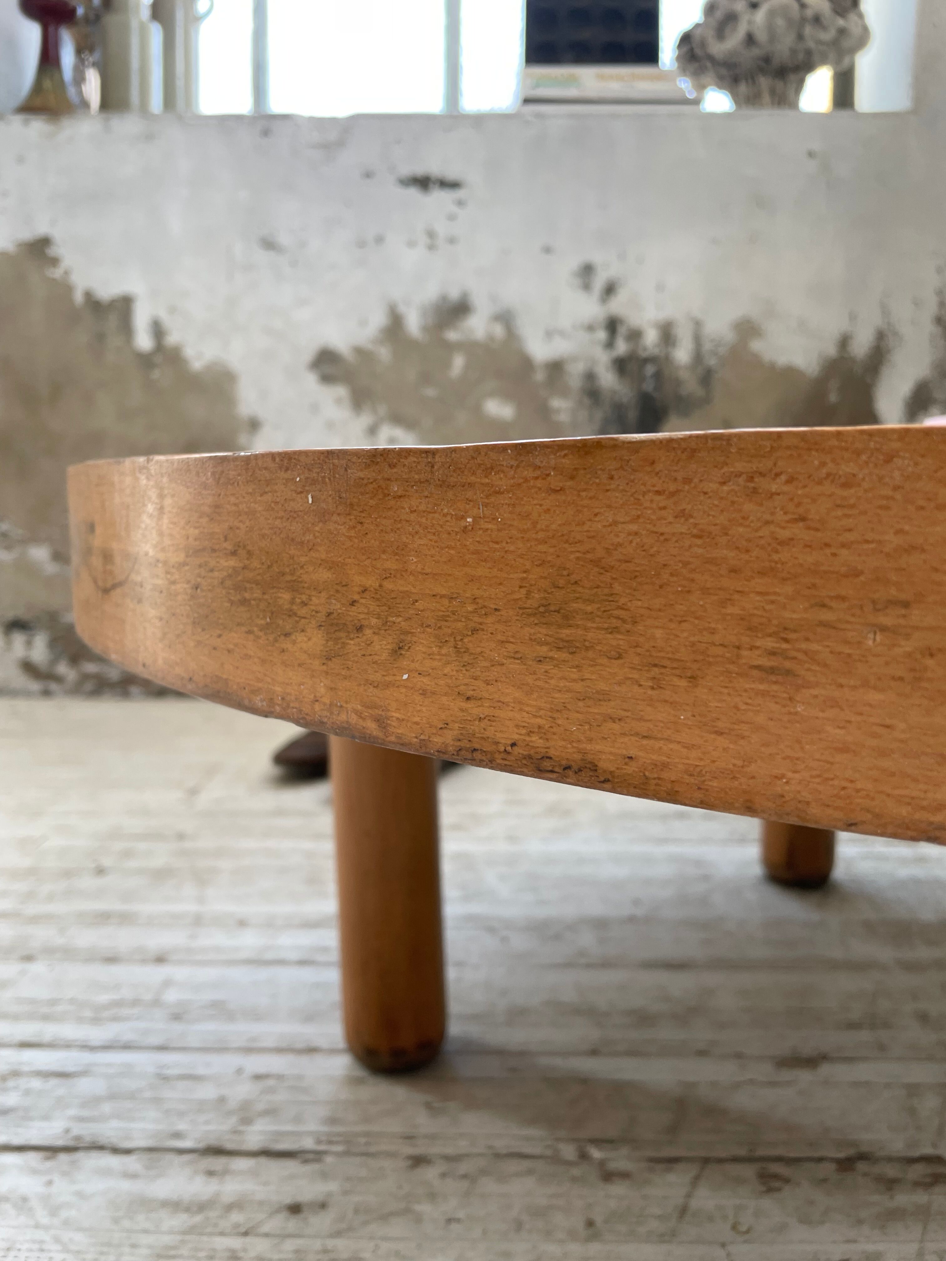 Round coffee table white ceramic and wood