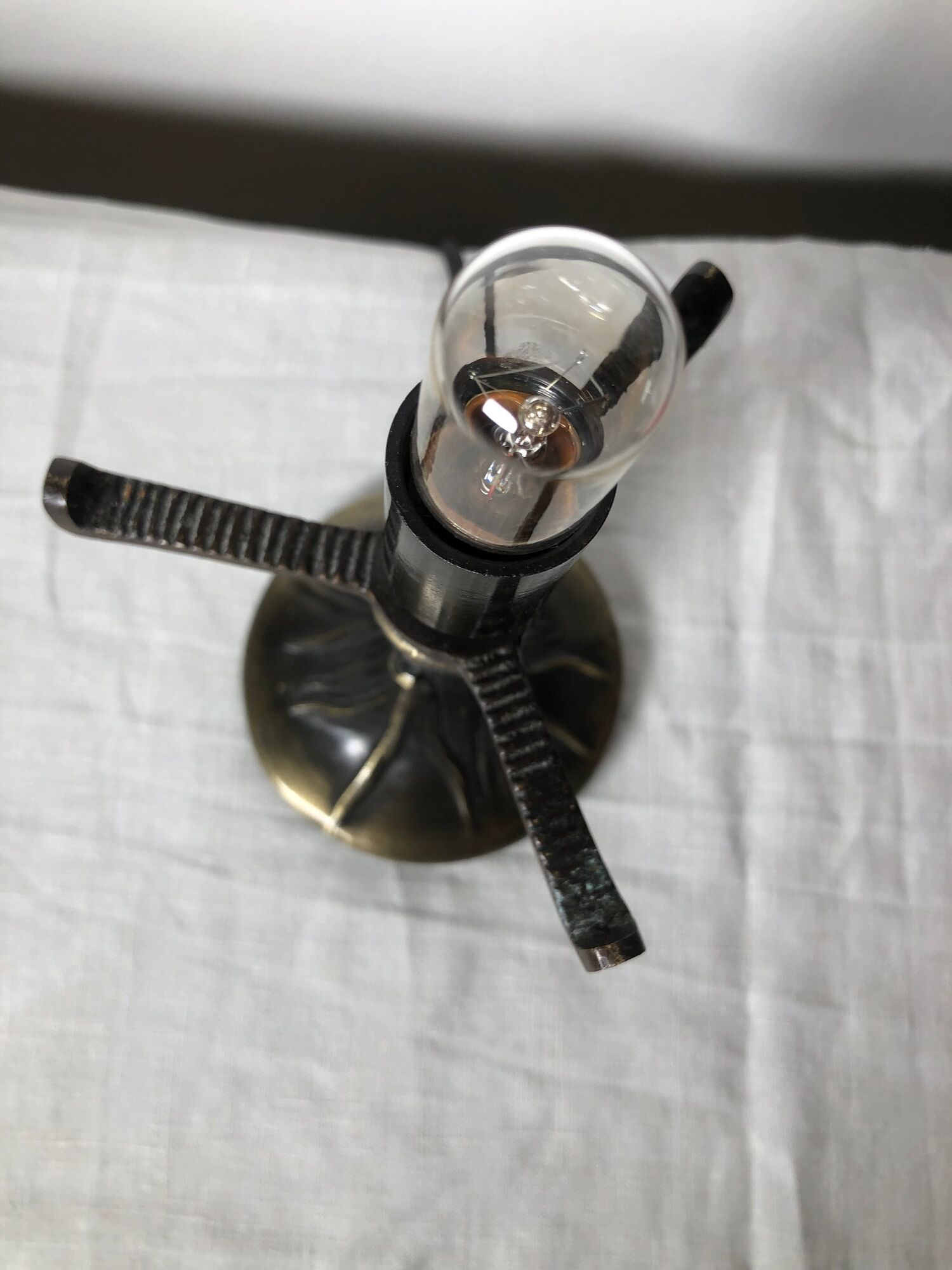 Lamp to lay in glass paste and patinated metal, Art-Nouveau. Good condition.
