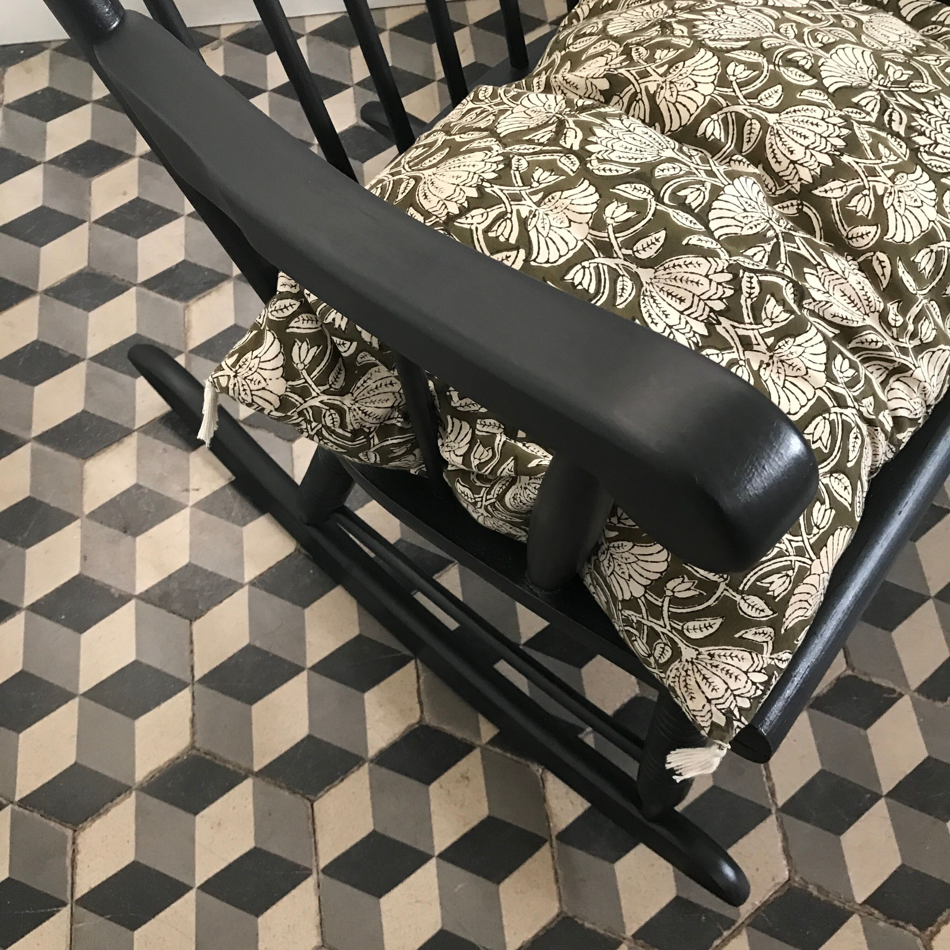 Rocking-chair in wood