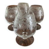 Suite de 4 verres à cognac en cristal soufflés et taillés