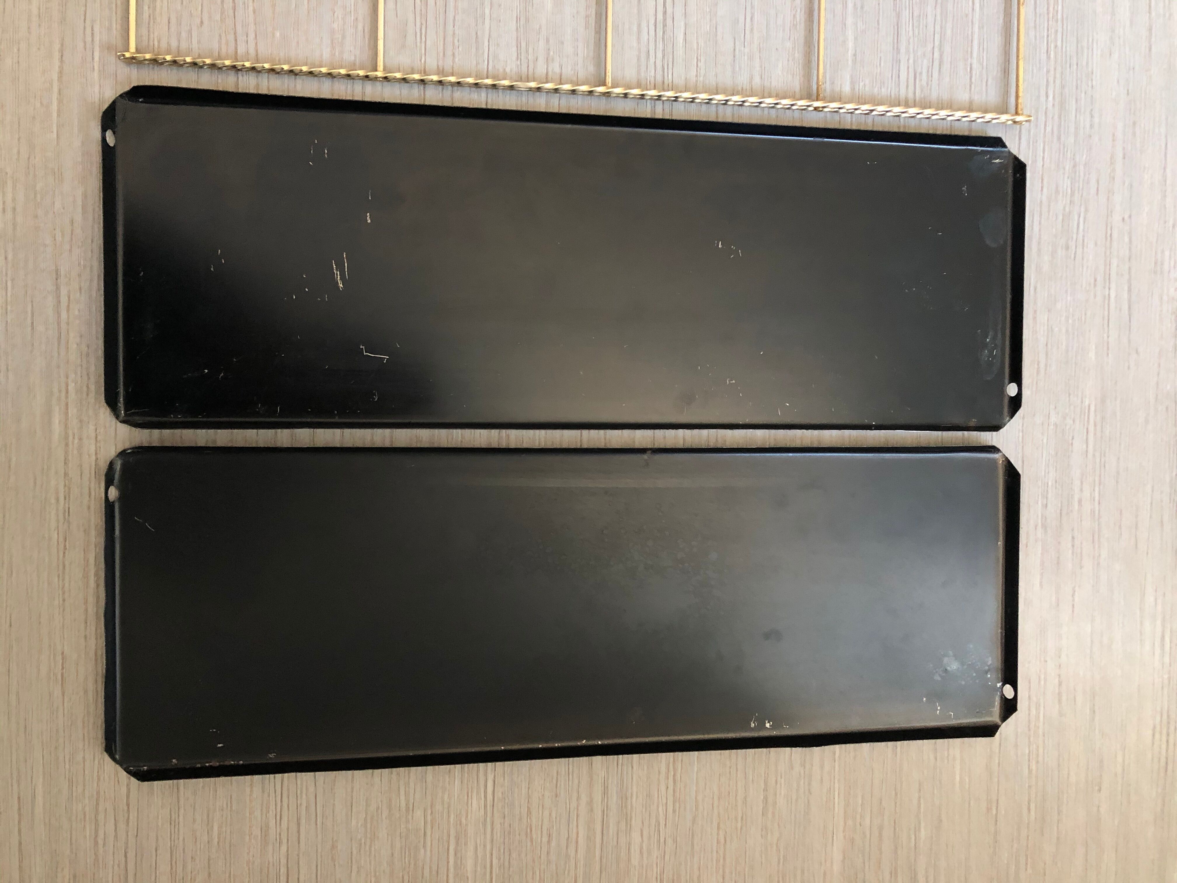 Étagère dorée création Mofp dorée et noire