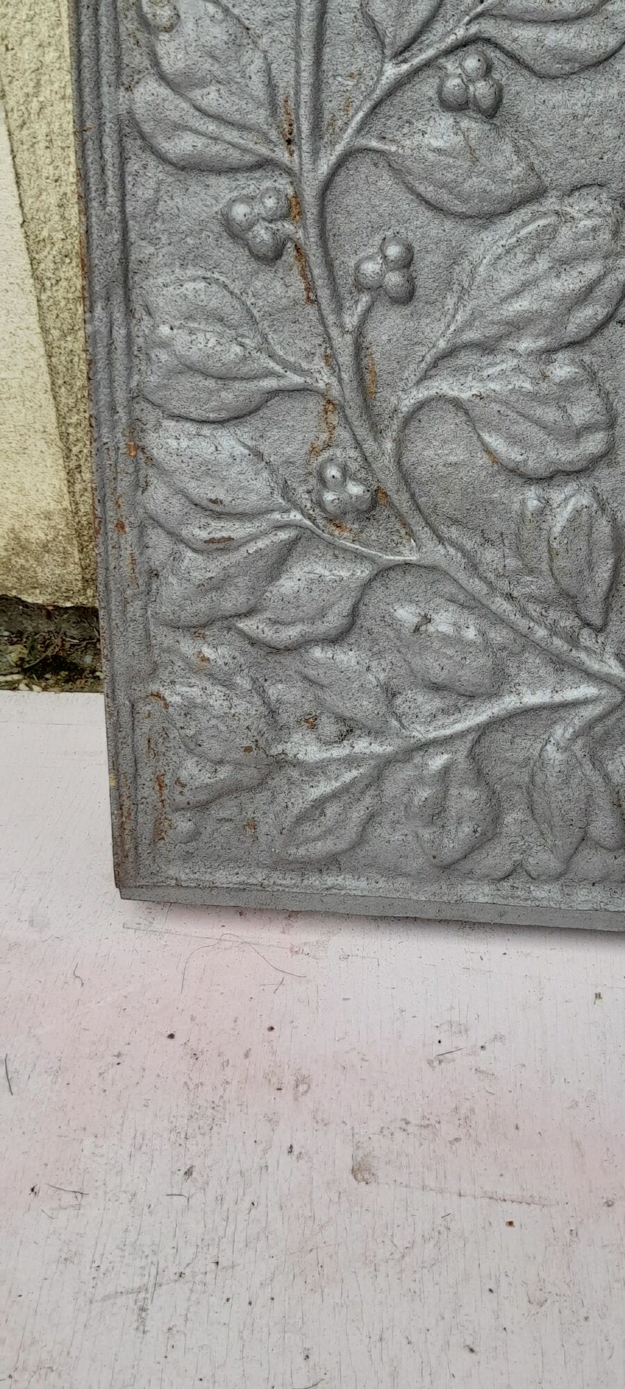 Plaque de cheminée  en fonte fleur de lys fonderie d'art jamais posée