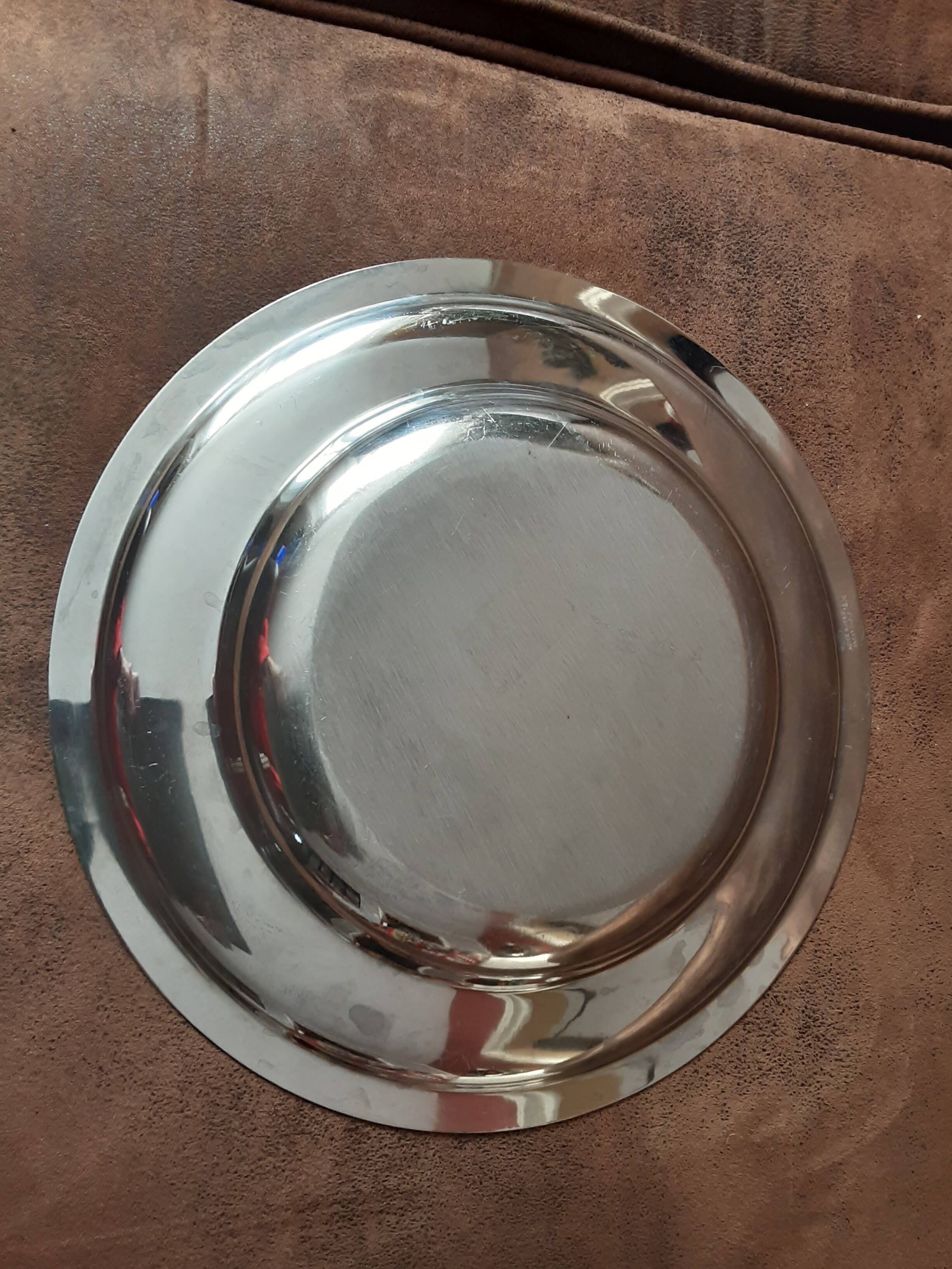 Shallow metal dish