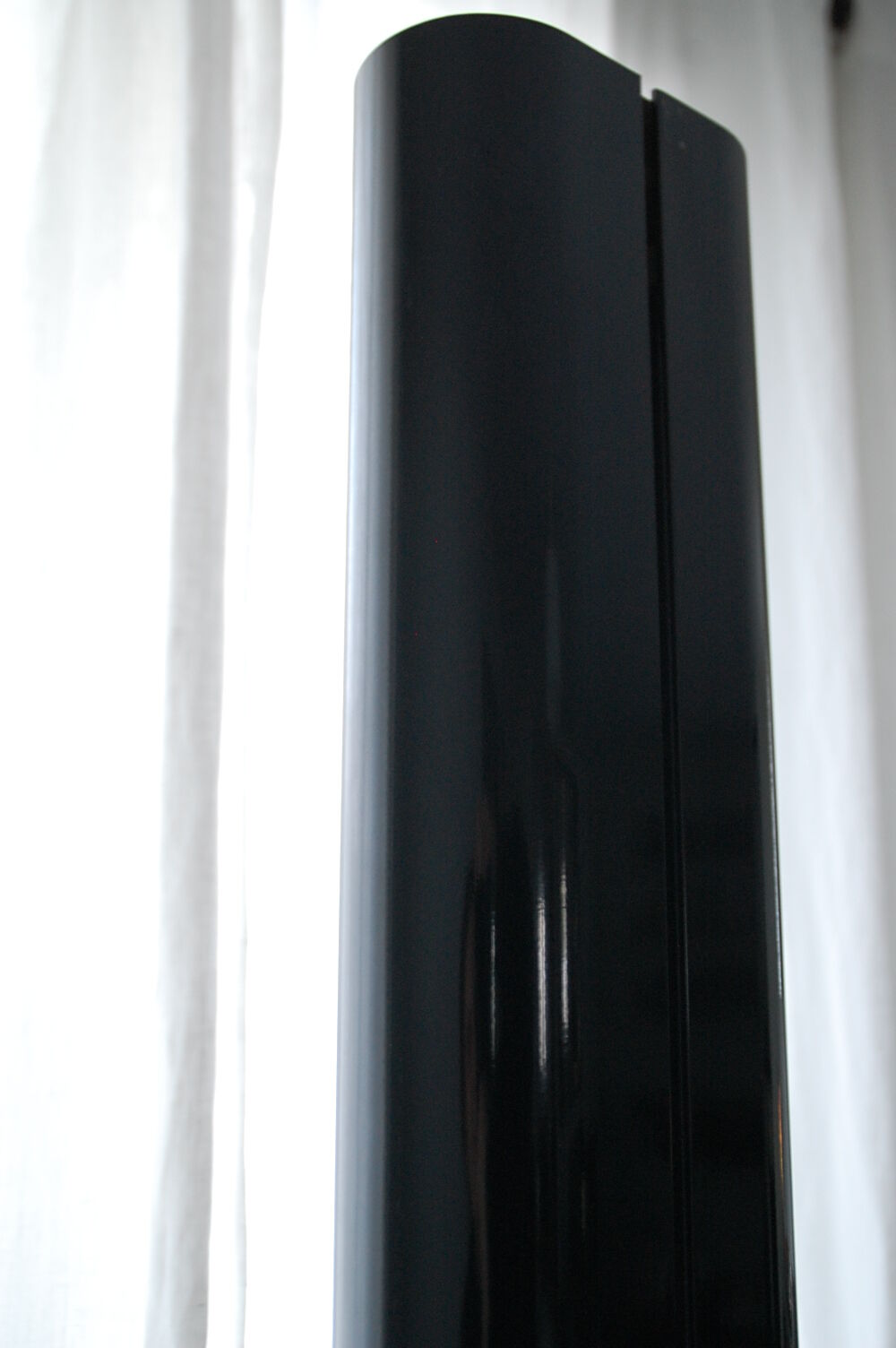 Megaron floor lamp of Gianfranco Fratinni Artemide